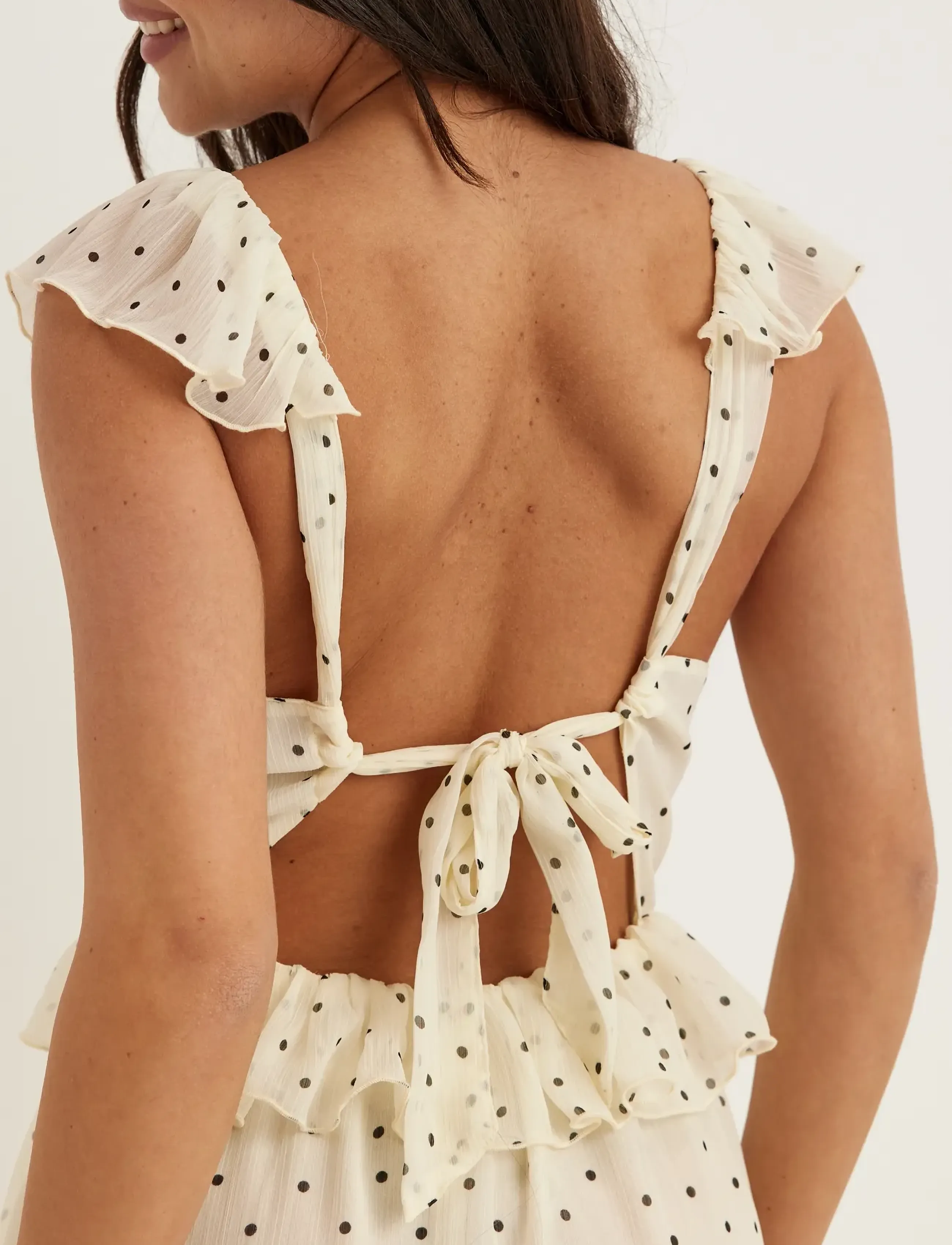 BUBBLEROOM Frill Tie Back Chiffon Maxi Dress maxiklänningar dam – bild 5
