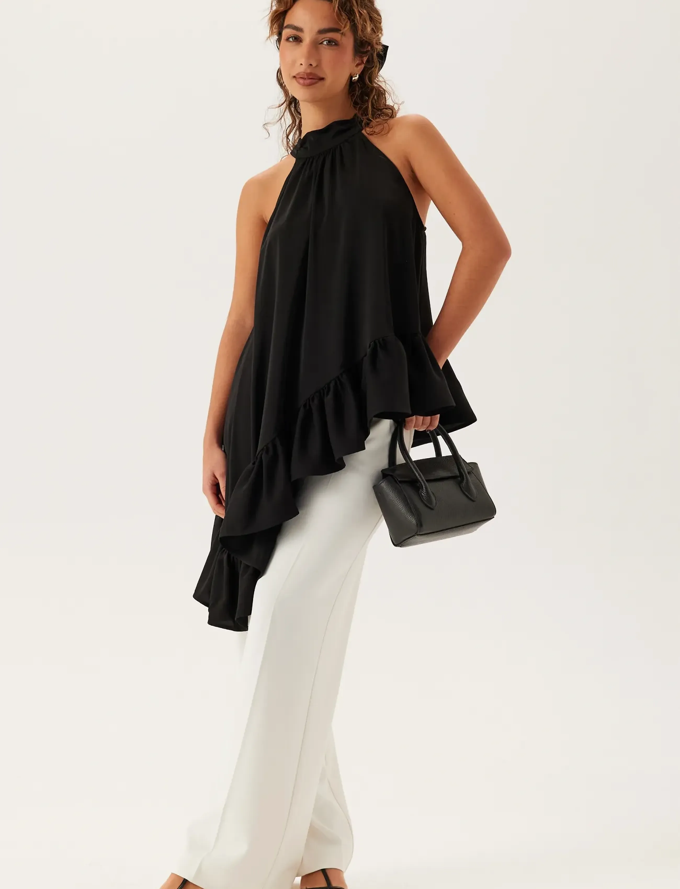 Bubbleroom - Asymmetric Halter Neck Blouse - varrukateta pluusid - black - 5