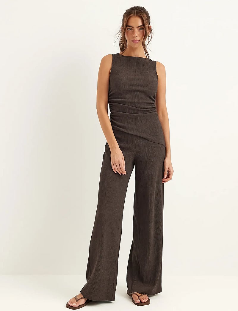 Bubbleroom - Structure Wide Trousers - plačios kelnės - brown - 5