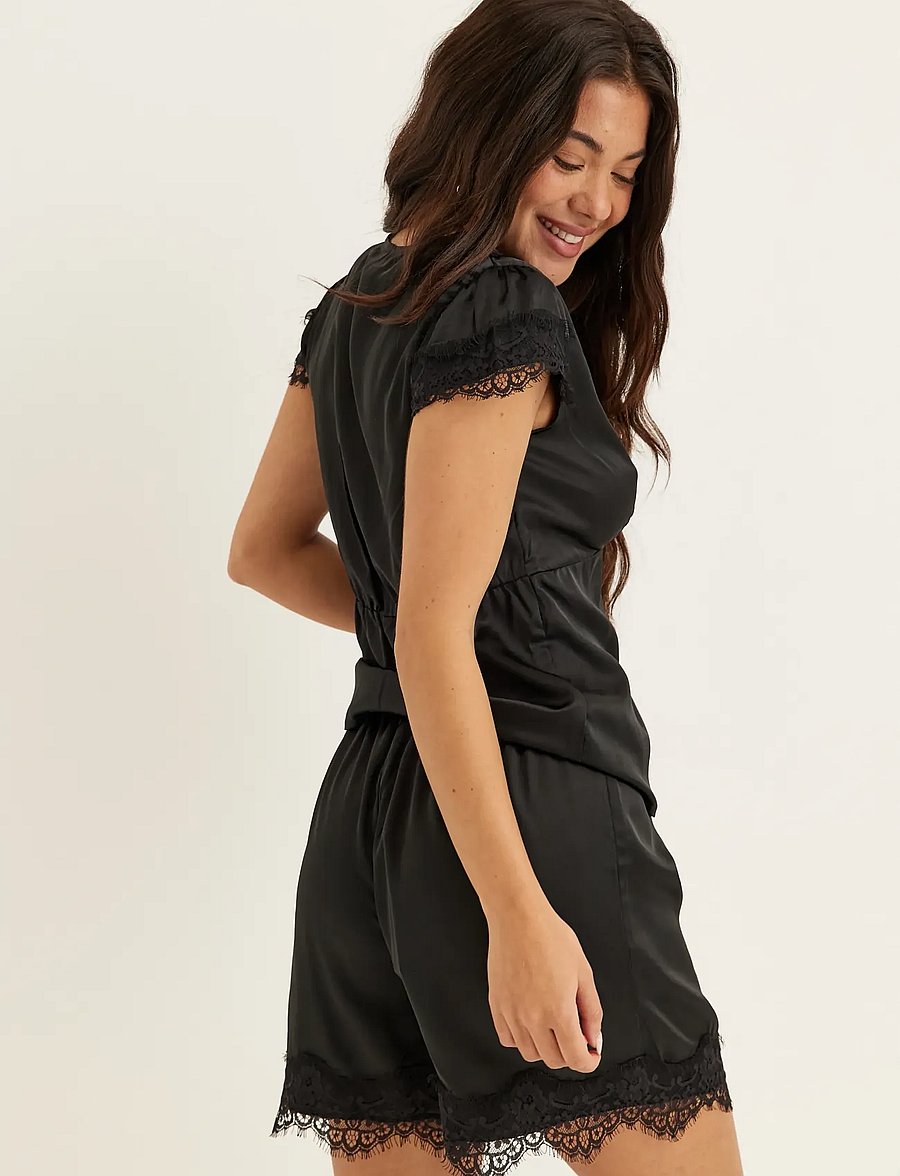 Bubbleroom - Satin Lace Shorts - natshorts - black - 4