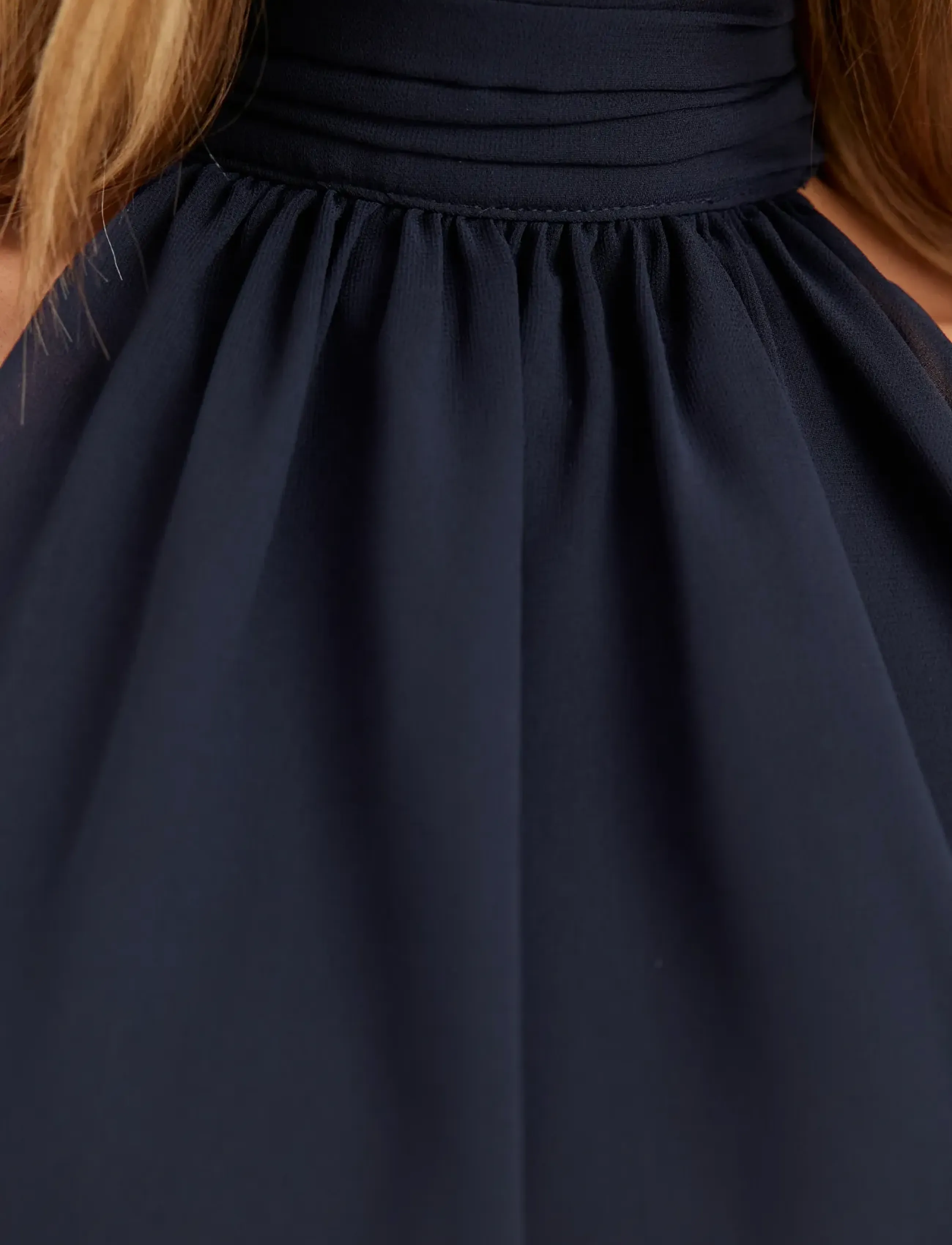 BUBBLEROOM Asymmetric Chiffon Halterneck Dress maxiklänningar dam – bild 5