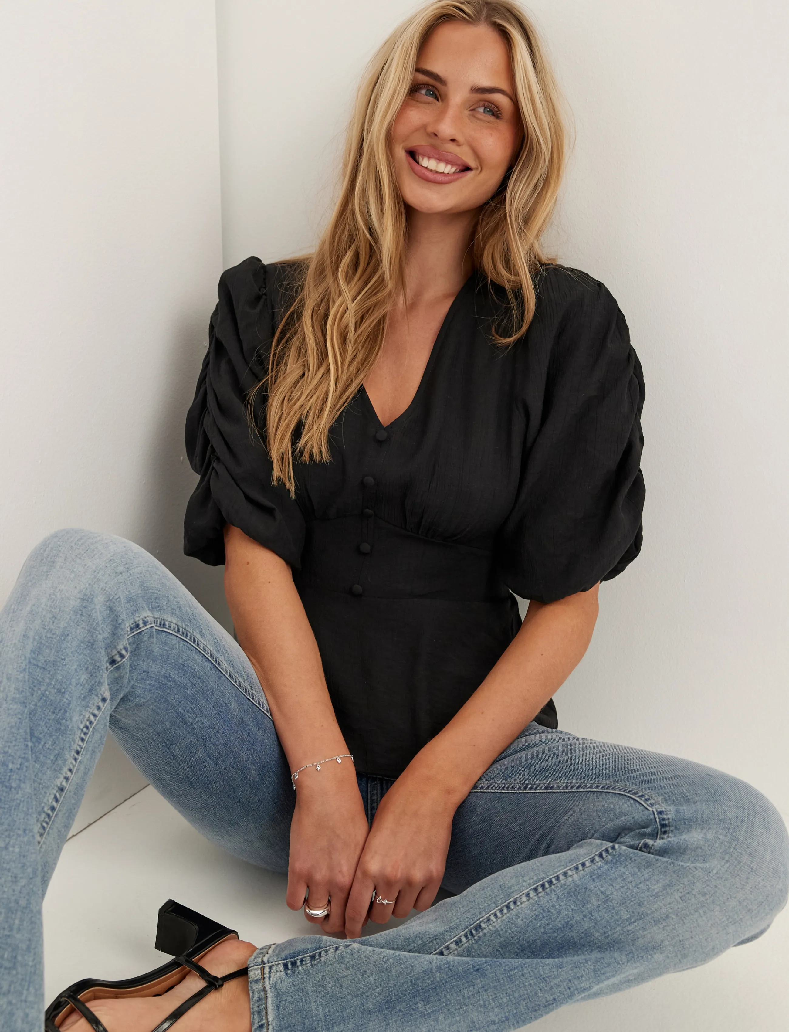 Bubbleroom Short Sleeve Puff Blouse, 36, Black, Bluser > Kortærmede, Dame