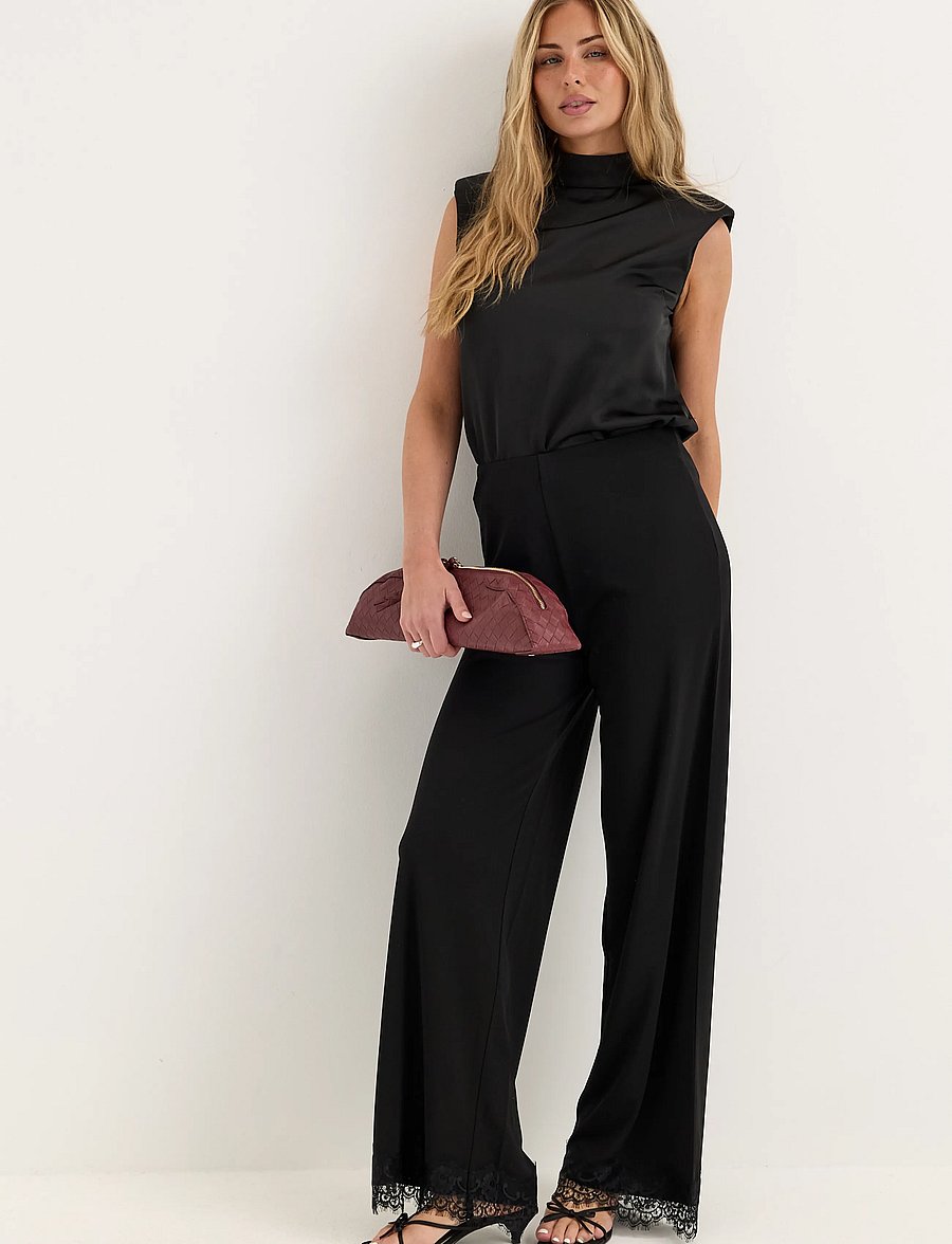 Bubbleroom - Cap Sleeve Satin Blouse - lühikeste varrukatega pluusid - black - 4