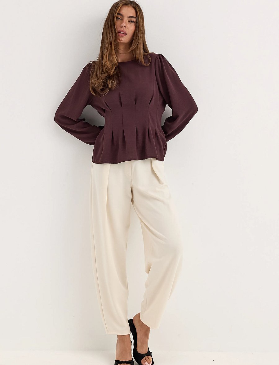 Bubbleroom - Crepe Pleated Blouse - pikkade varrukatega pluusid - dark plum - 4