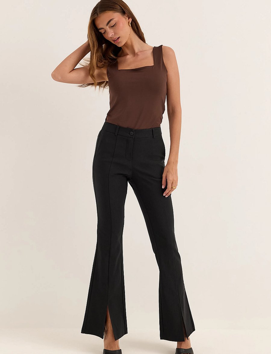 Bubbleroom - Mid Waist Stretchy Flared Slit Trousers - schlaghosen - black - 4