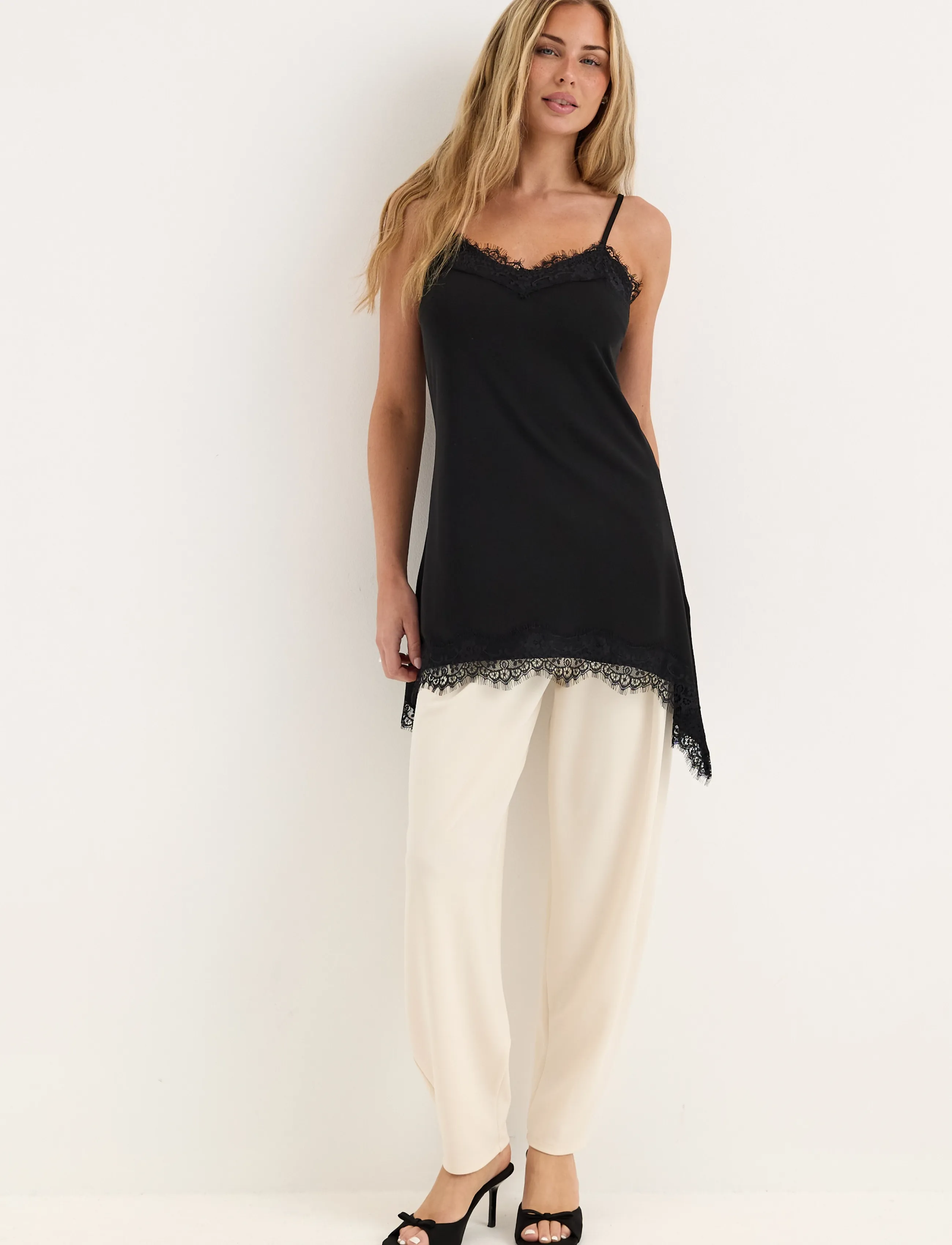 BUBBLEROOM Lace Detail Singlet linnen dam – bild 6