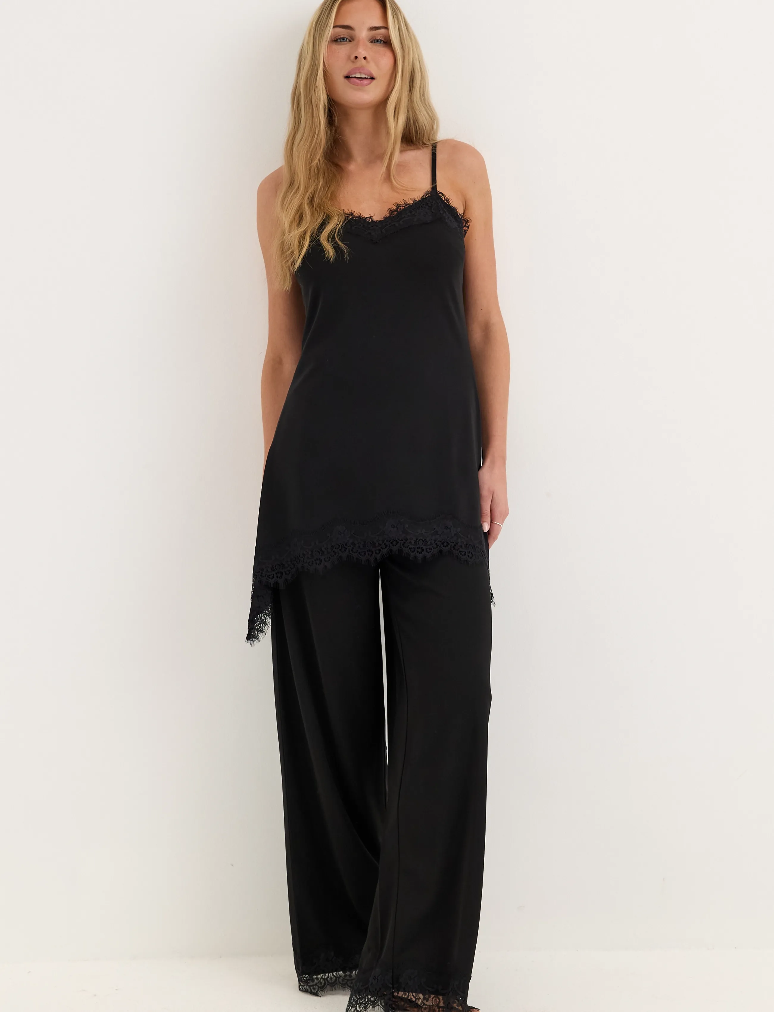 Bubbleroom - Lace Detail Trousers - laia säärega püksid - black - 4