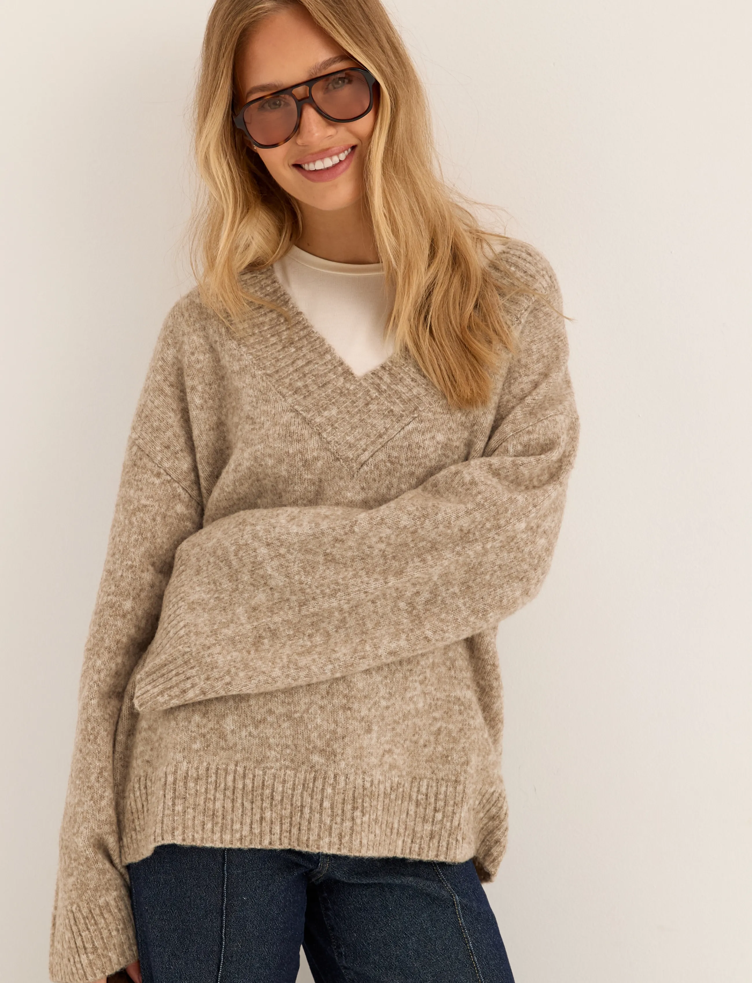 Bubbleroom - Knitted V-neck Sweater - pullover - beige melange - 3