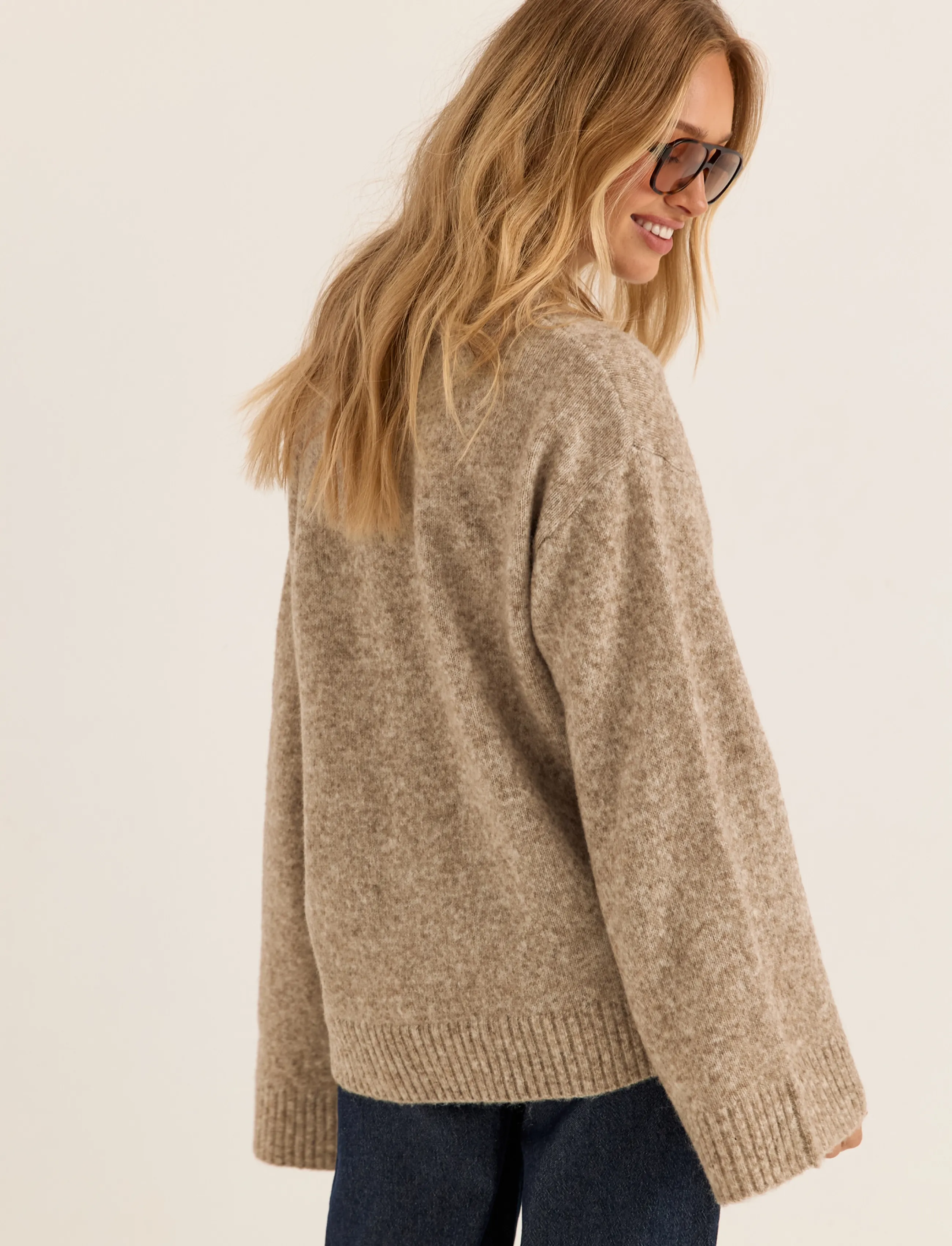 Bubbleroom - Knitted V-neck Sweater - pullover - beige melange - 4