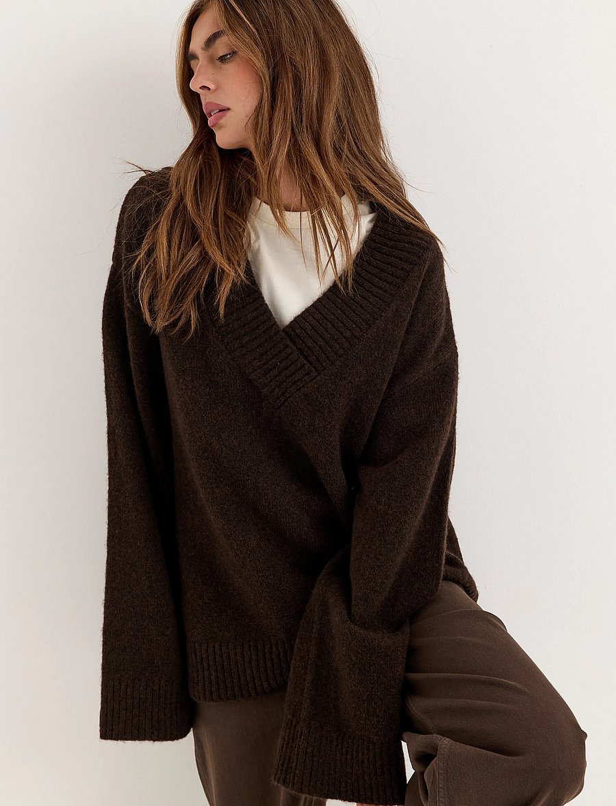 Bubbleroom - Knitted V-neck Sweater - kampsunid - dark brown - 3