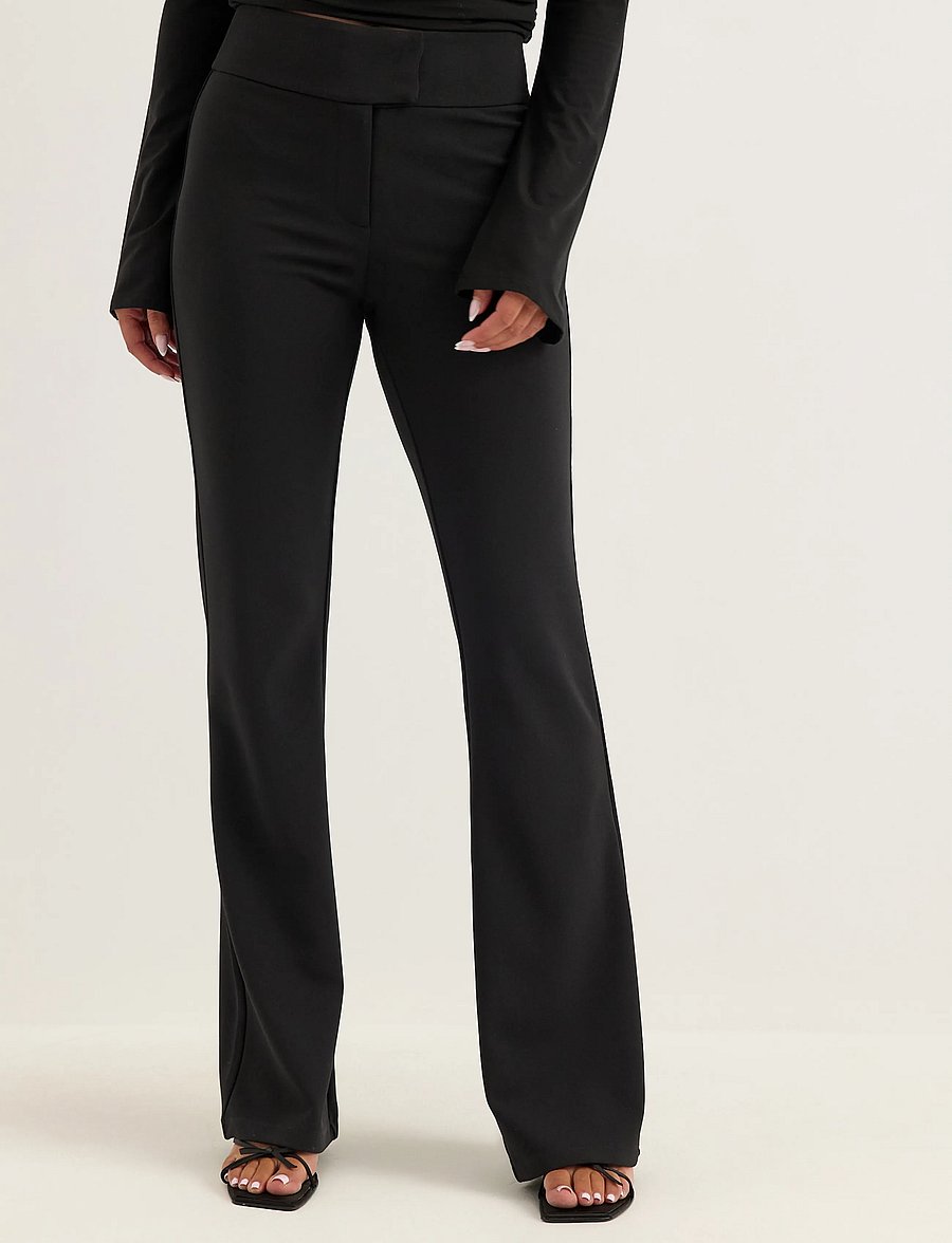 Bubbleroom - Soft Suit Flared Trousers - schlaghosen - black - 3