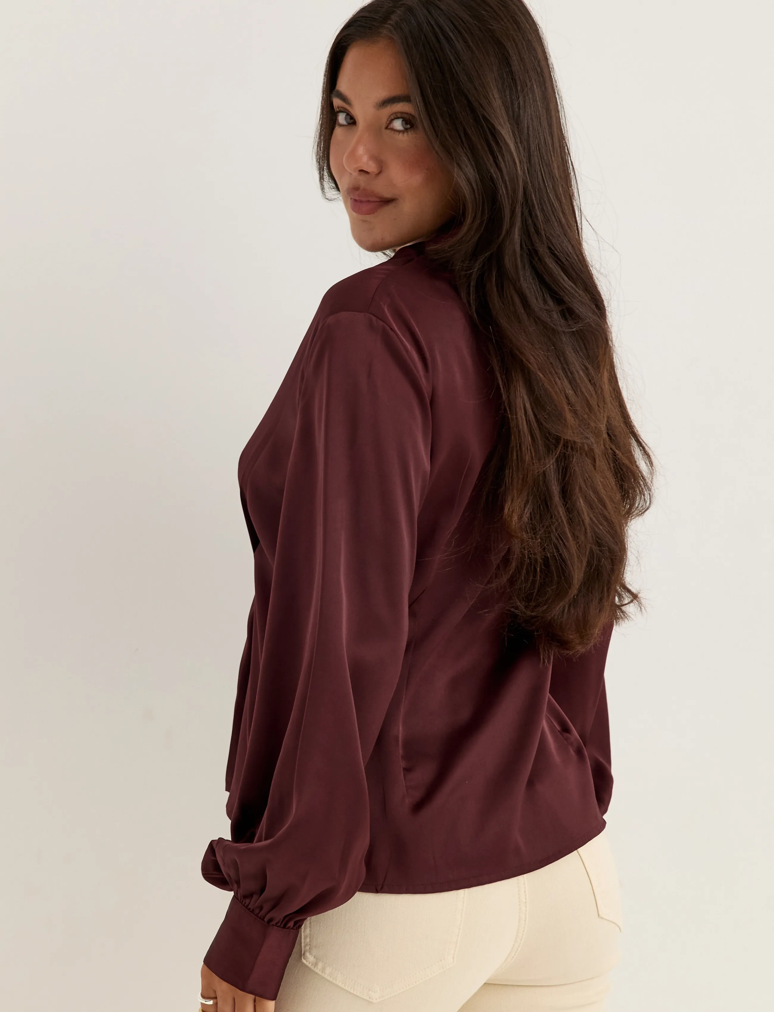 Bubbleroom - Pleated Satin Blouse - langærmede bluser - dark wine-red - 3