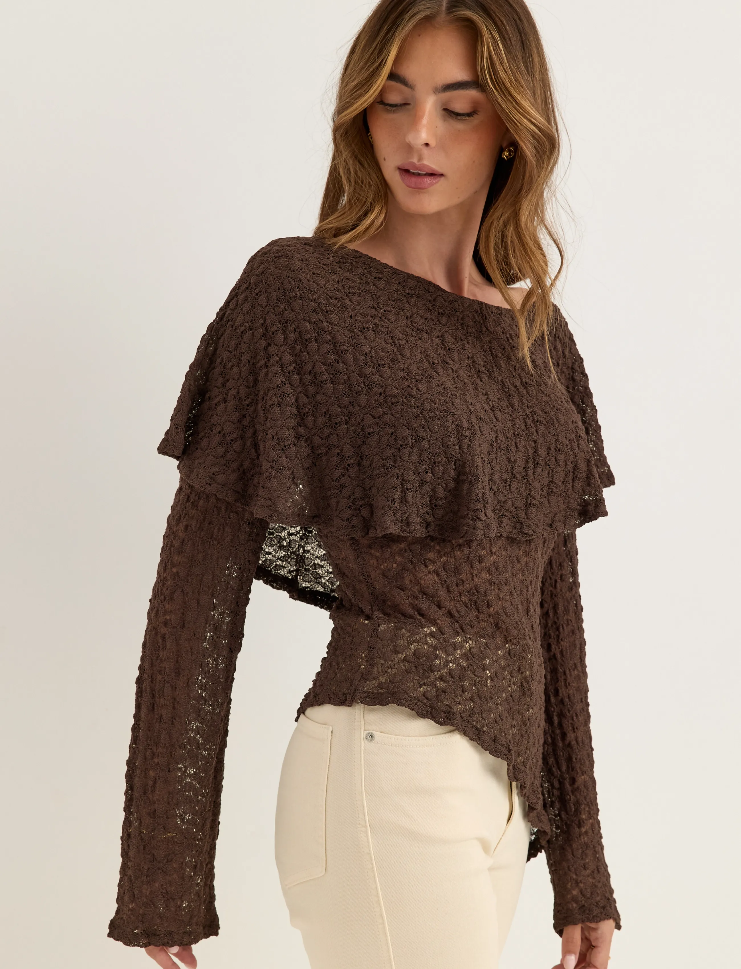 Bubbleroom - Saga Asymmetric Lace Top - langærmede toppe - dark brown - 3