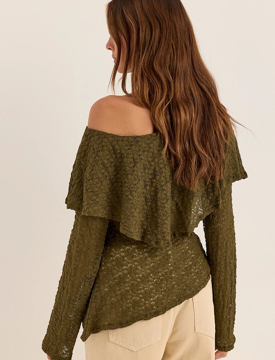 Bubbleroom - Saga Asymmetric Lace Top - langärmlige tops - olive green - 3
