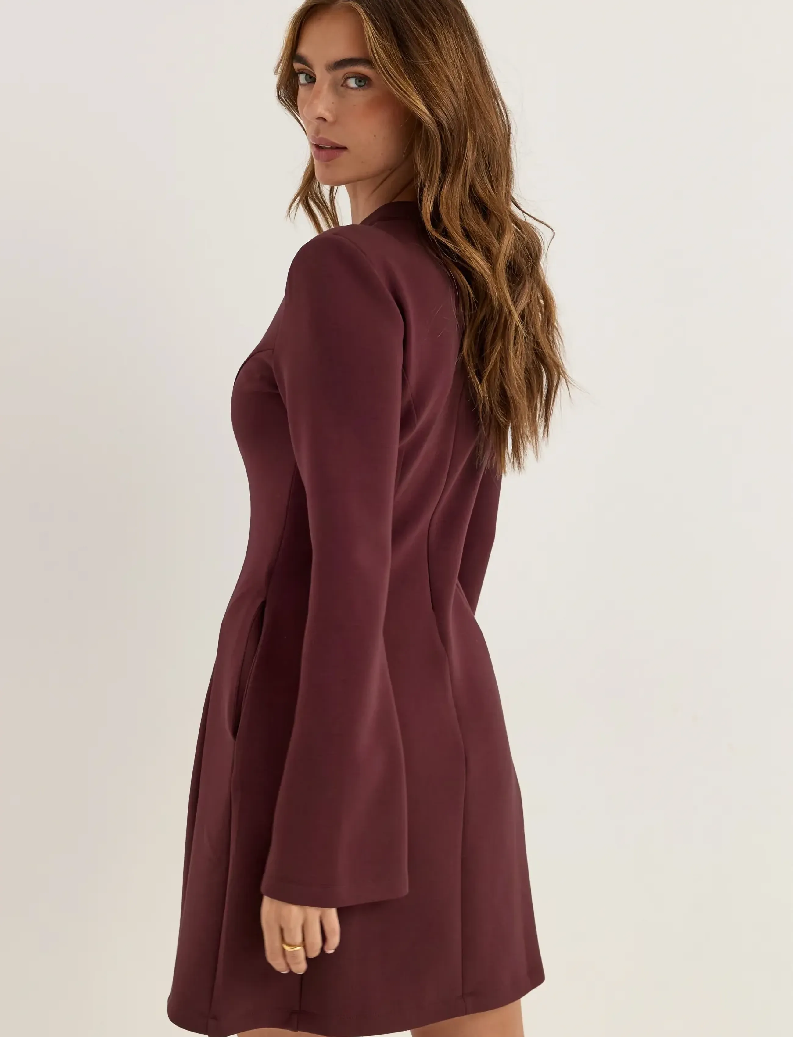 Bubbleroom - Ina Keyhole Short Power Dress - dark berry - 2