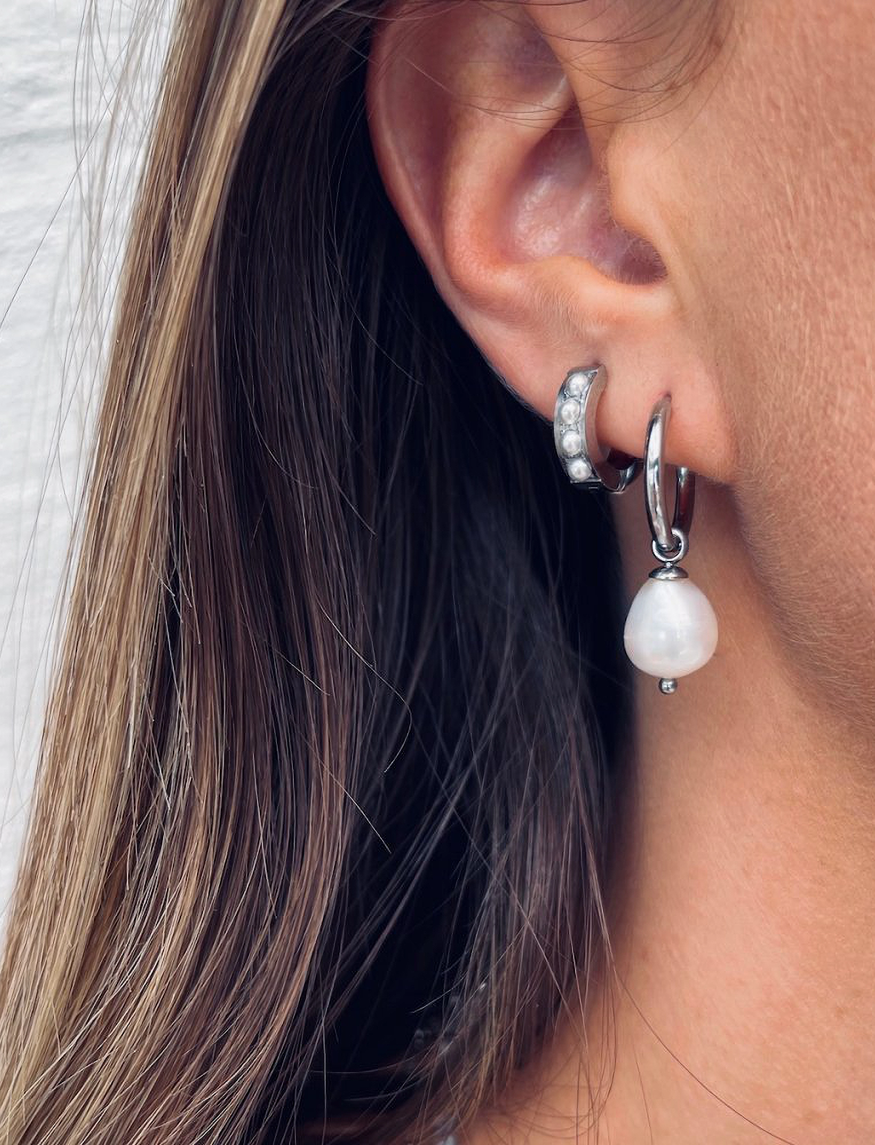 Bud To Rose Pearl Hoop Silver, One Size, Earrings, Silber - Pendants Frauen