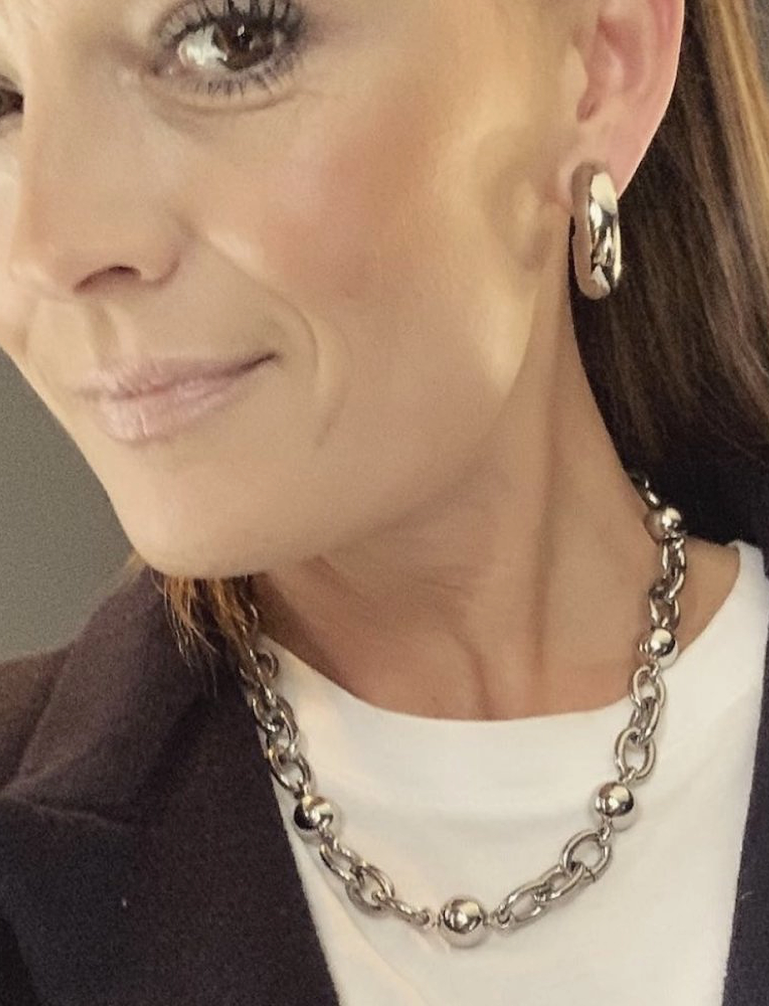 Bud to rose - Lola Chunky Hoop Earring - silver - 1