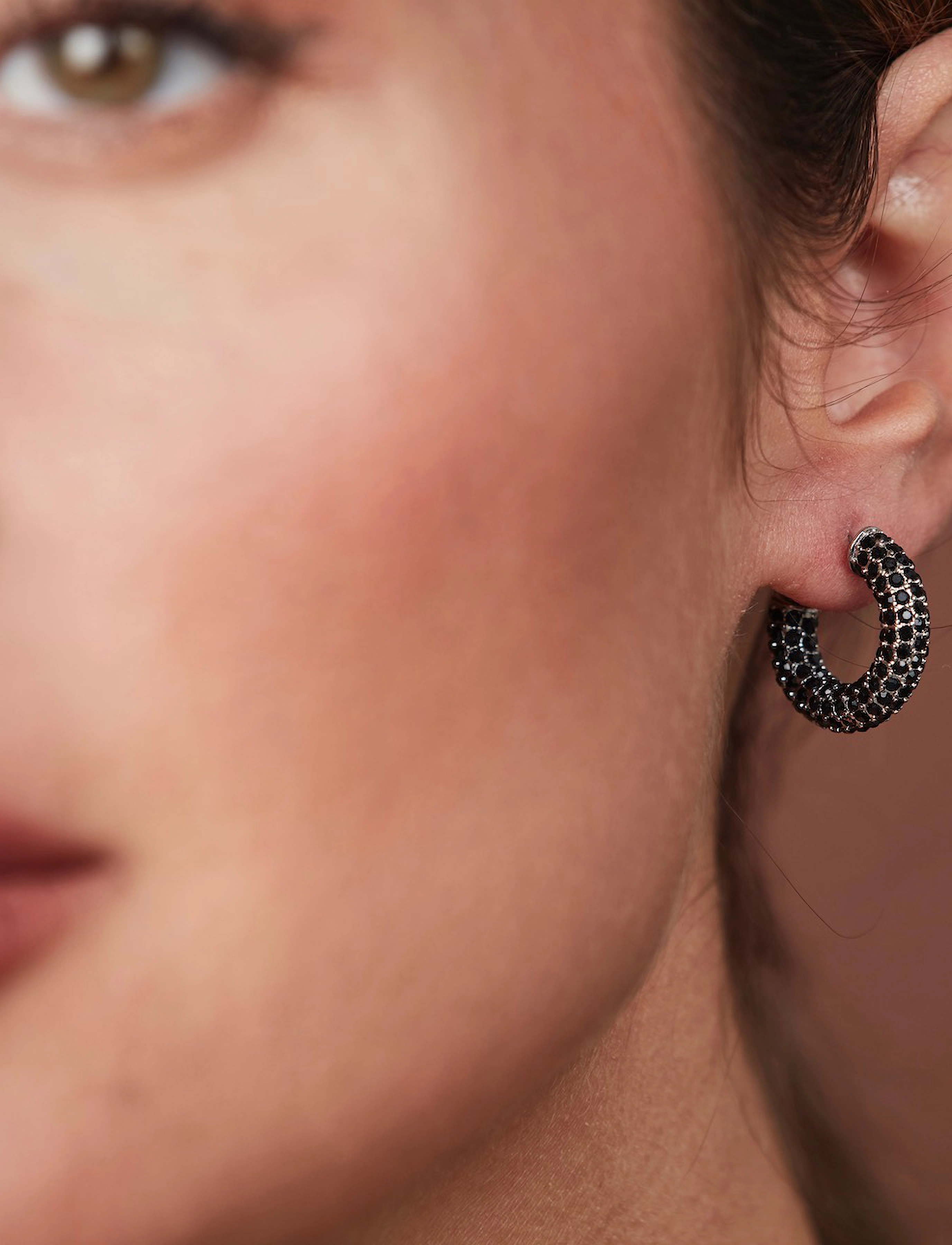 Bud To Rose Lola Crystal Hoop Black/Silver, Krystal Creoler, Sølv, Str: ONE SIZE