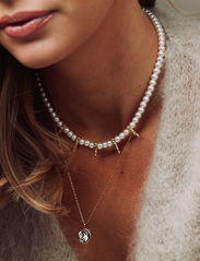Bud to rose - Spike & Pearl Necklace Silver - perlekæder - gold - 1