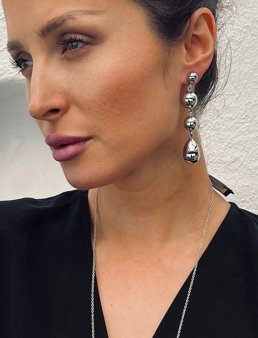 Bud To Rose - Long Drop Earring Silver - statement øreringe - silver - 0