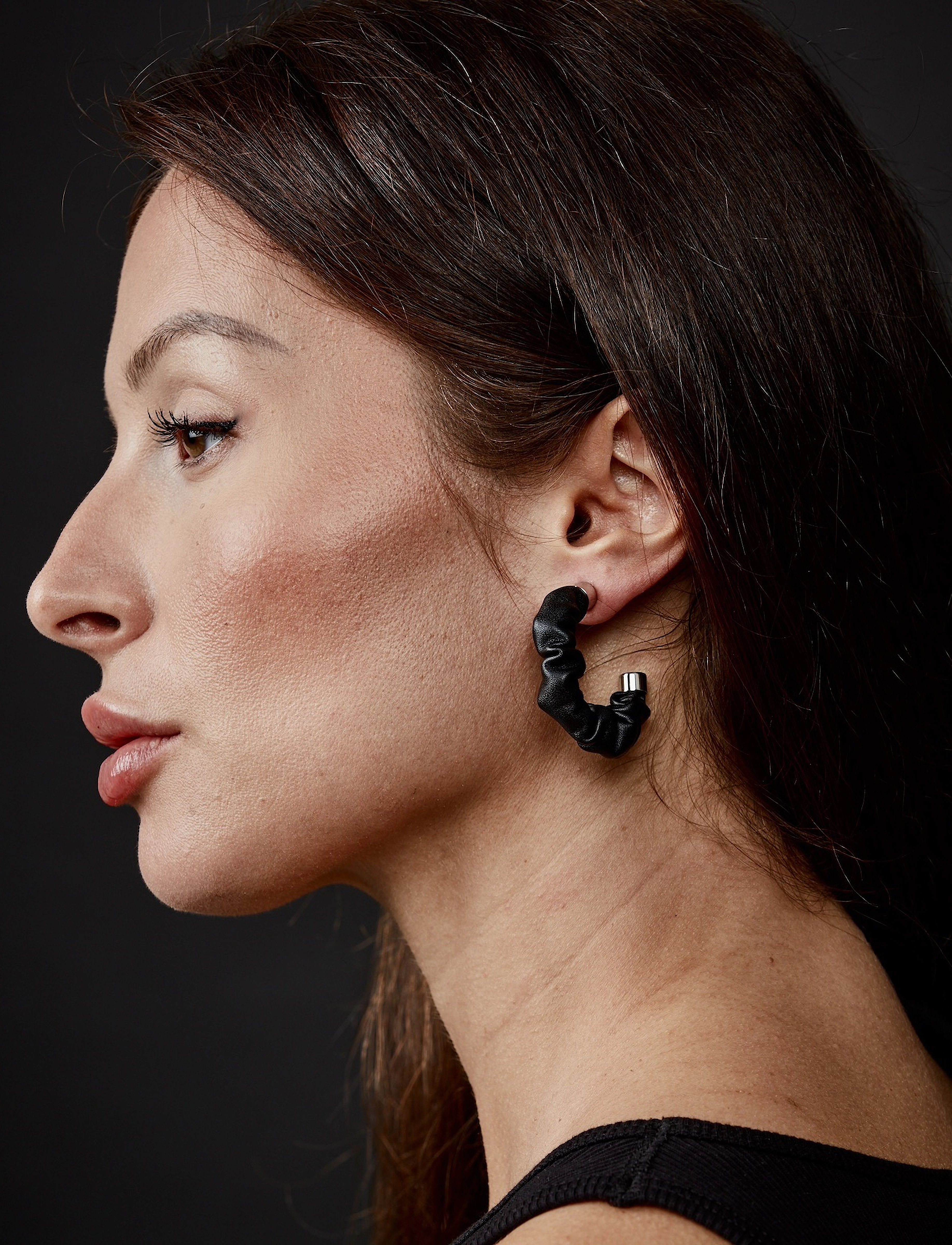 Bud To Rose Rebel Hoop Gold, One Size, Earrings, Schwarz - Hoops, Frauen