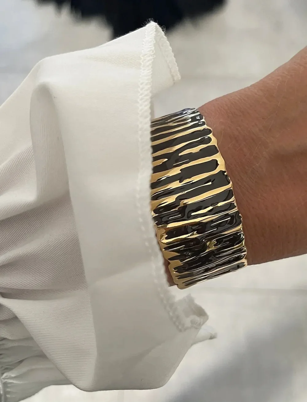 Bud to rose - Blake Enamel Bangle Ivory/Gold - bangles - gold - 0