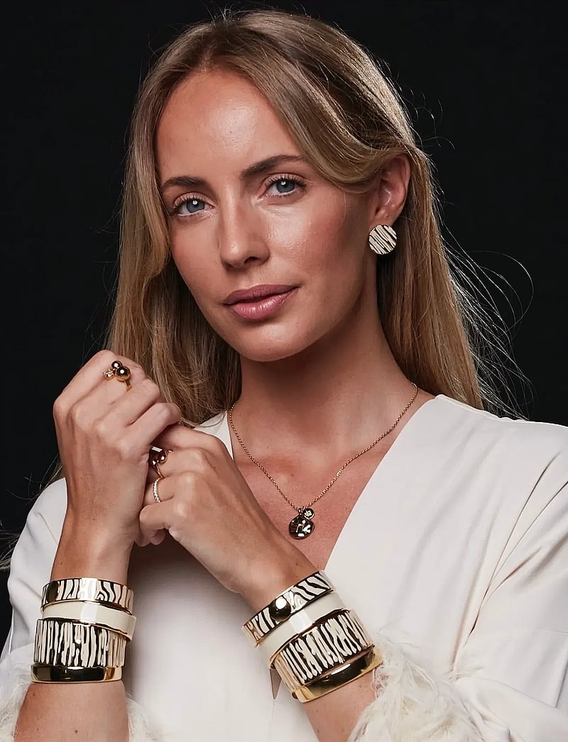 Bud to rose - Blake Earring Black/Gold - naastkõrvarõngad - ivory/gold - 0