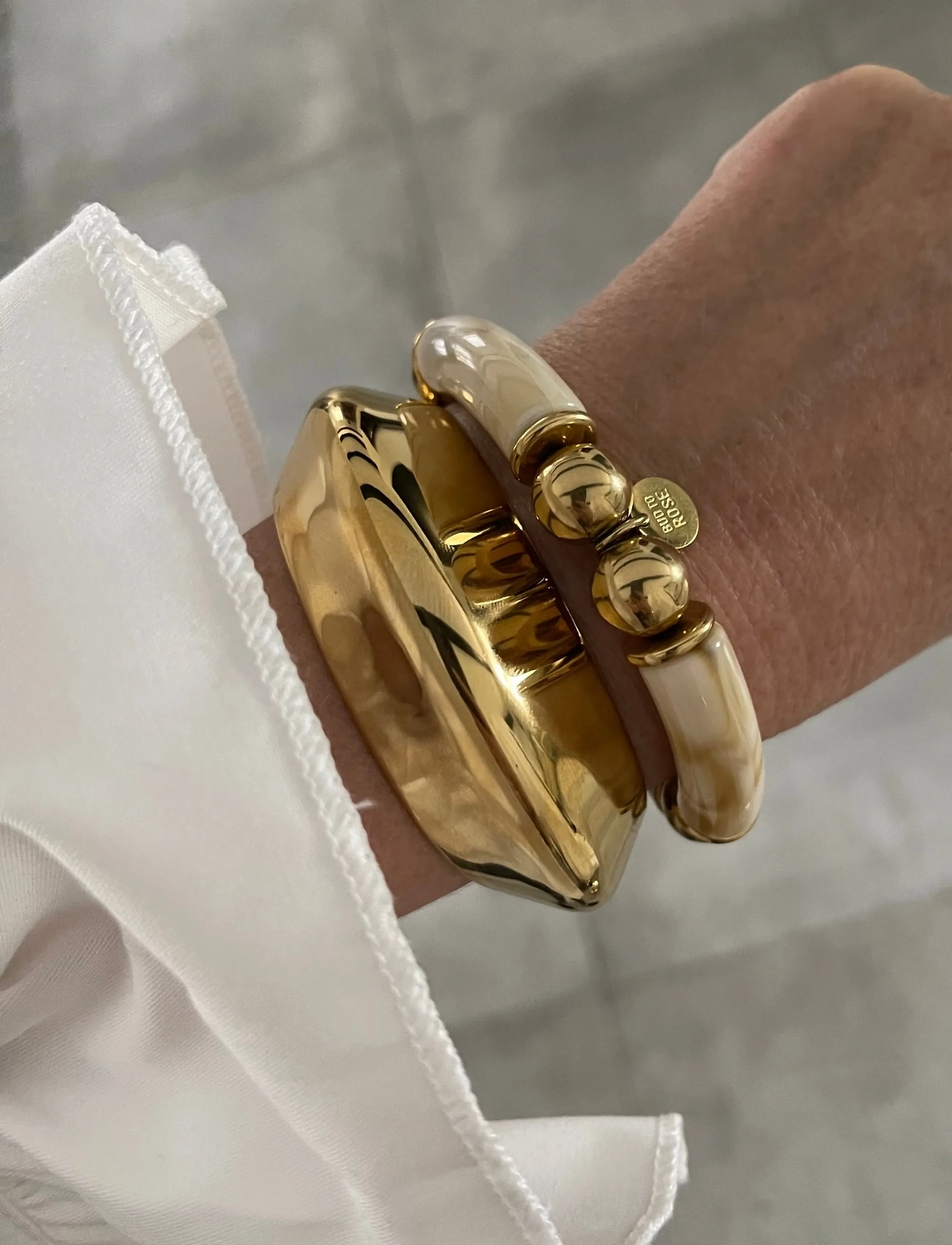 Bud To Rose Arch Bangle Gold, One Size, Gold, Armbånd > Armringe, Dame