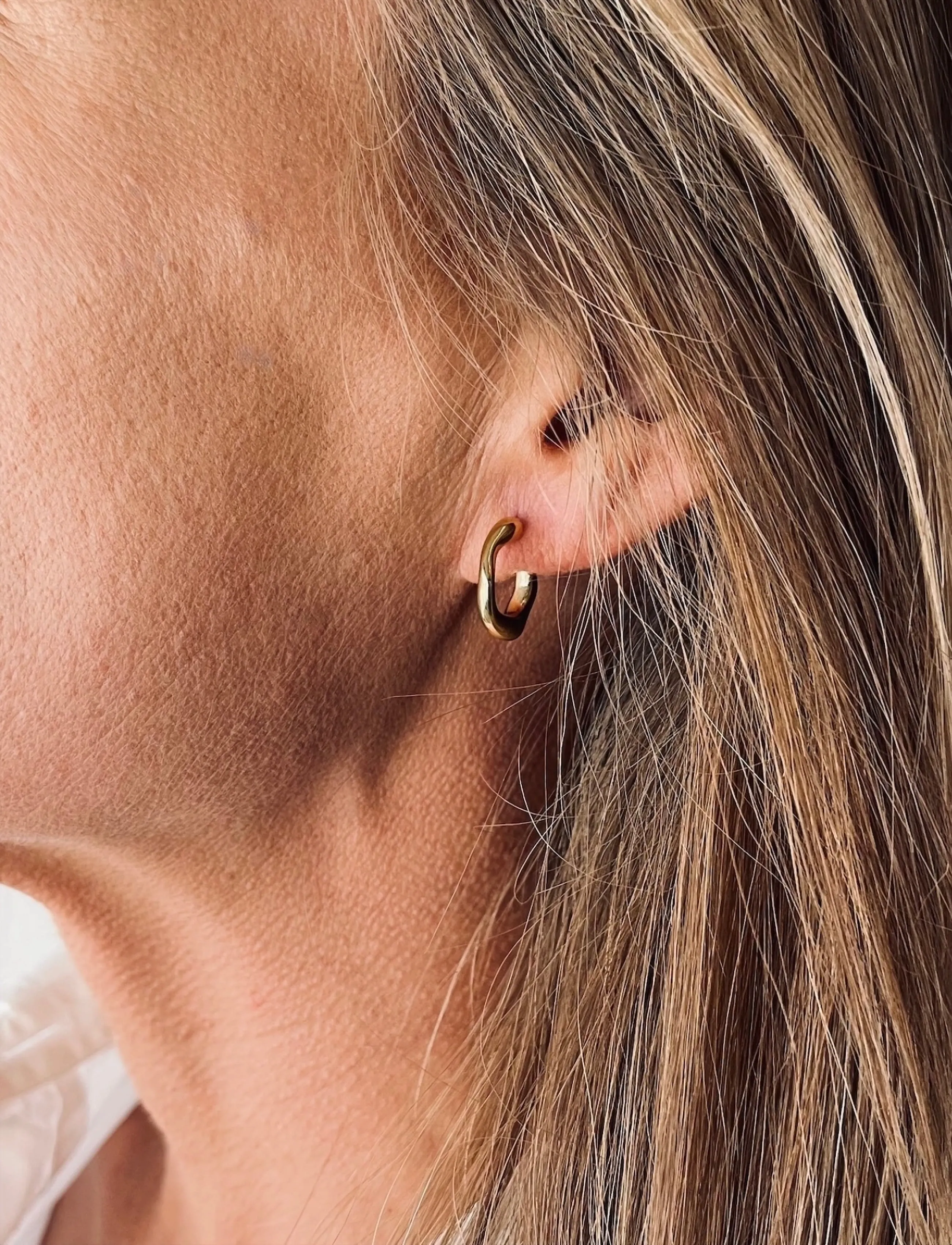 Bud To Rose - Miller Creole Earring Gold - hoops - gold - 1