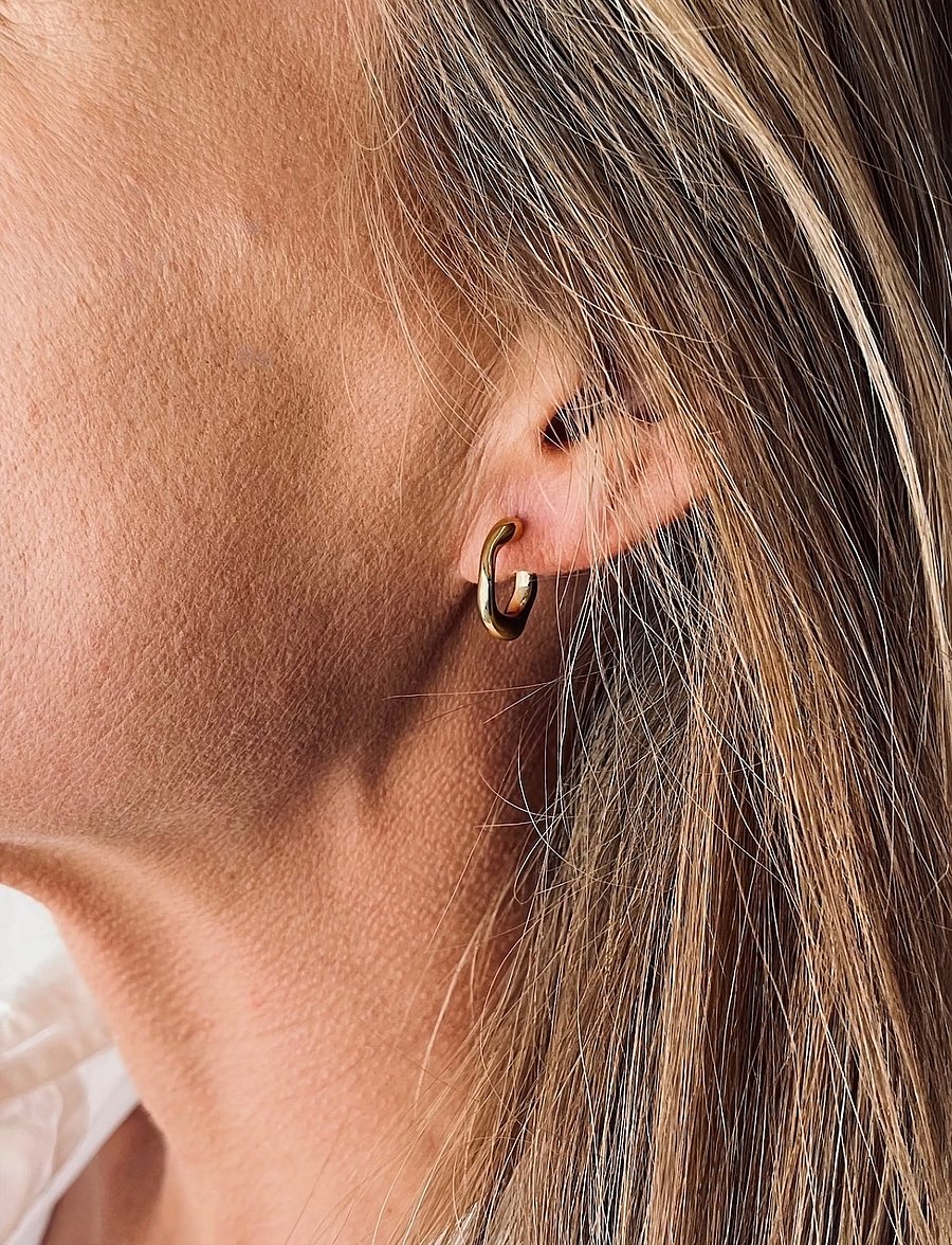 Bud To Rose - Miller Creole Earring Gold - kreolen - gold - 1