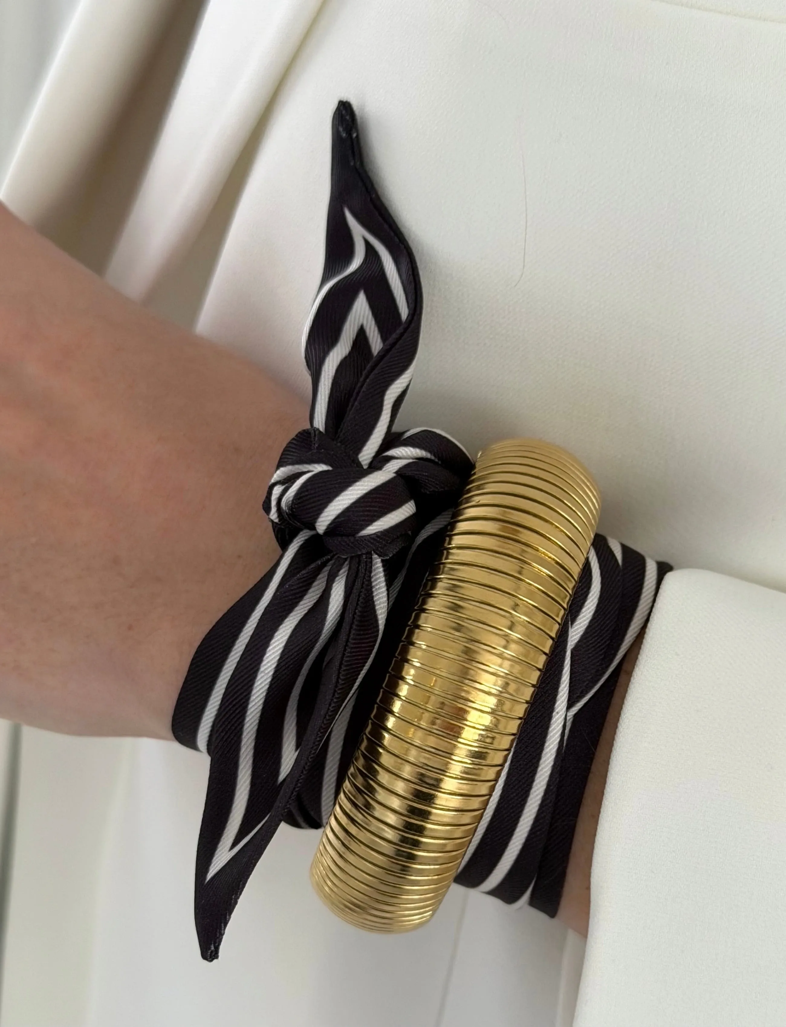Bud To Rose - Zoe Large Bracelet Gold - bangles - gold - 3