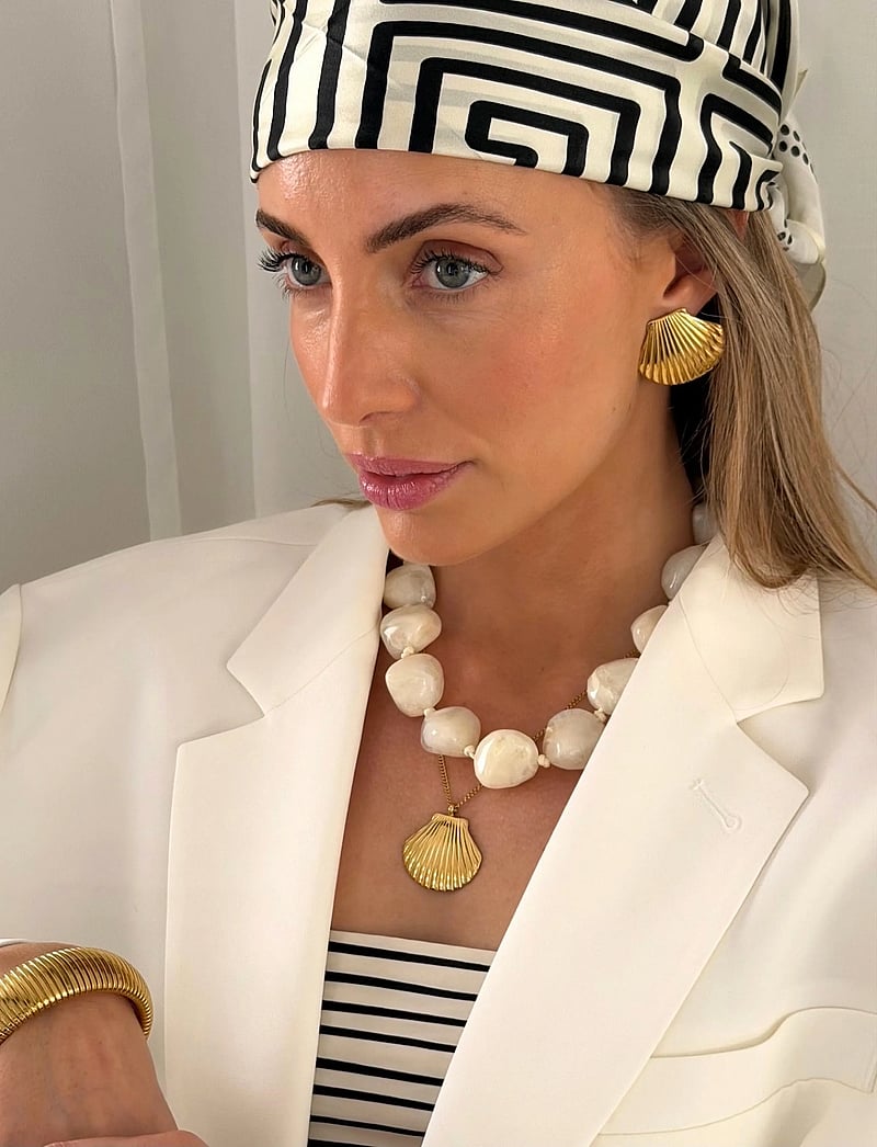 Bud to rose - Vibe Resin Necklace Ivory - statement halskæder - ivory - 2
