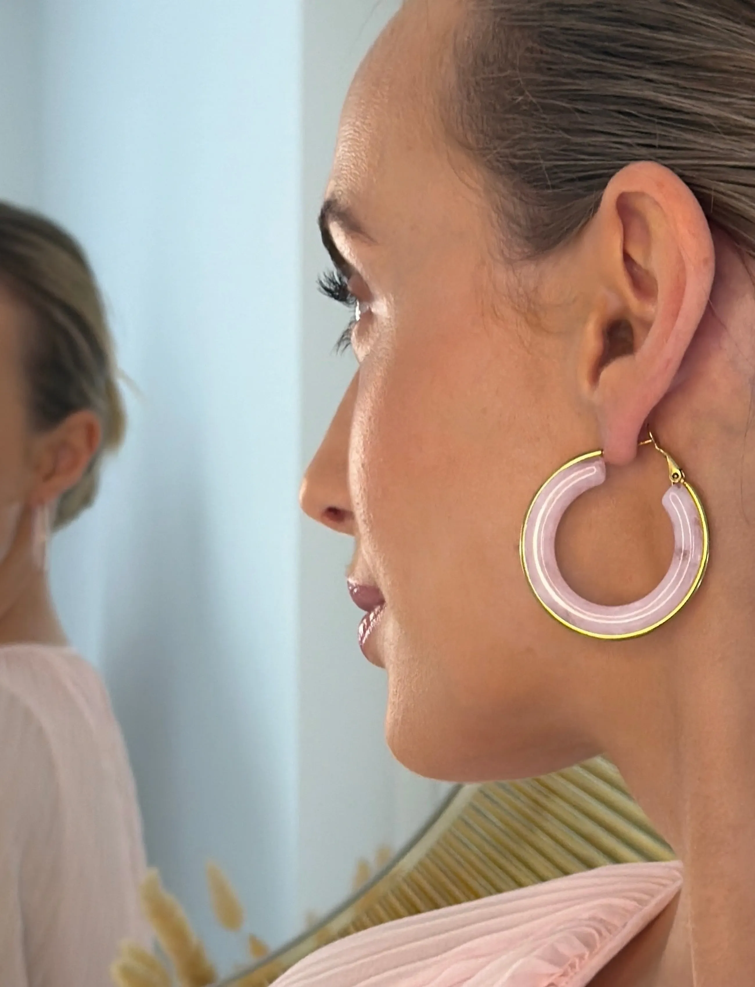 Bud To Rose Halo Resin Earring Ivory, One Size, Earrings, Rosa - Hoops, Frauen