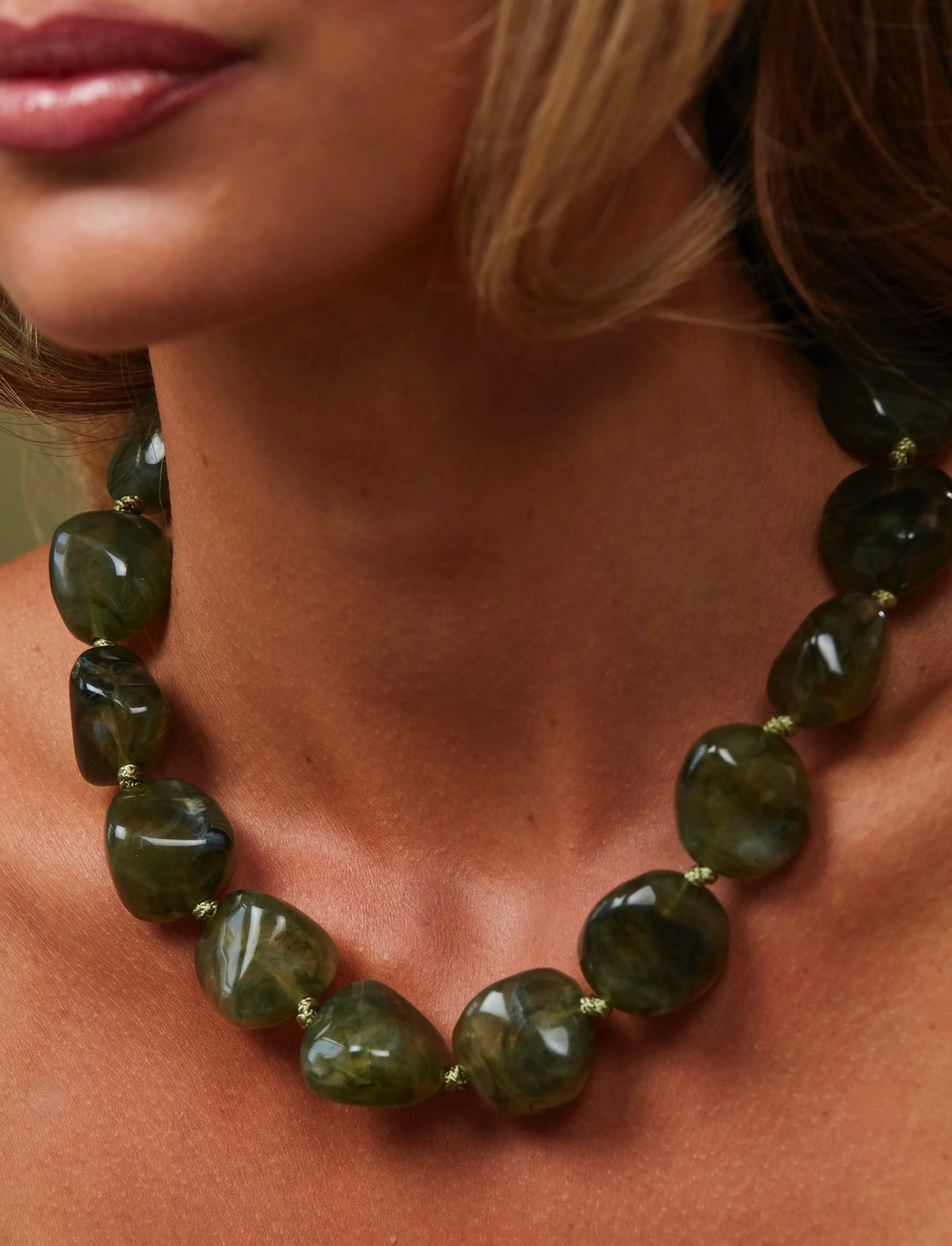 Bud To Rose Vibe Resin Necklace Green, One Size, Necklaces, Grün - Statement Frauen