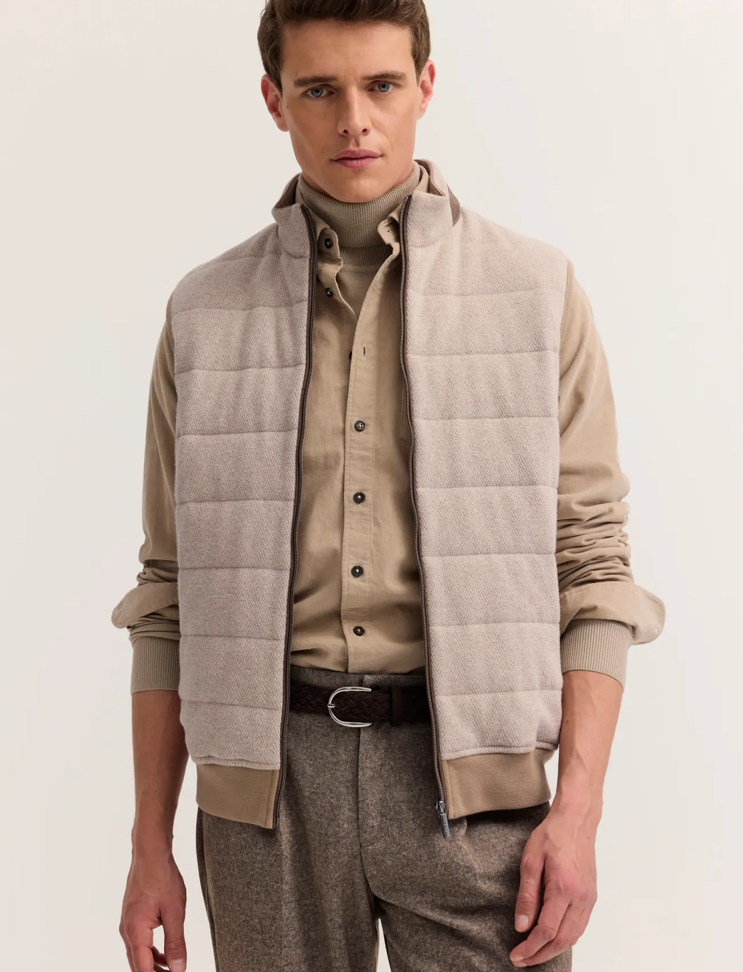 Bugatti Knitted waistcoat - Jacken & Mäntel - BEIGE / beige