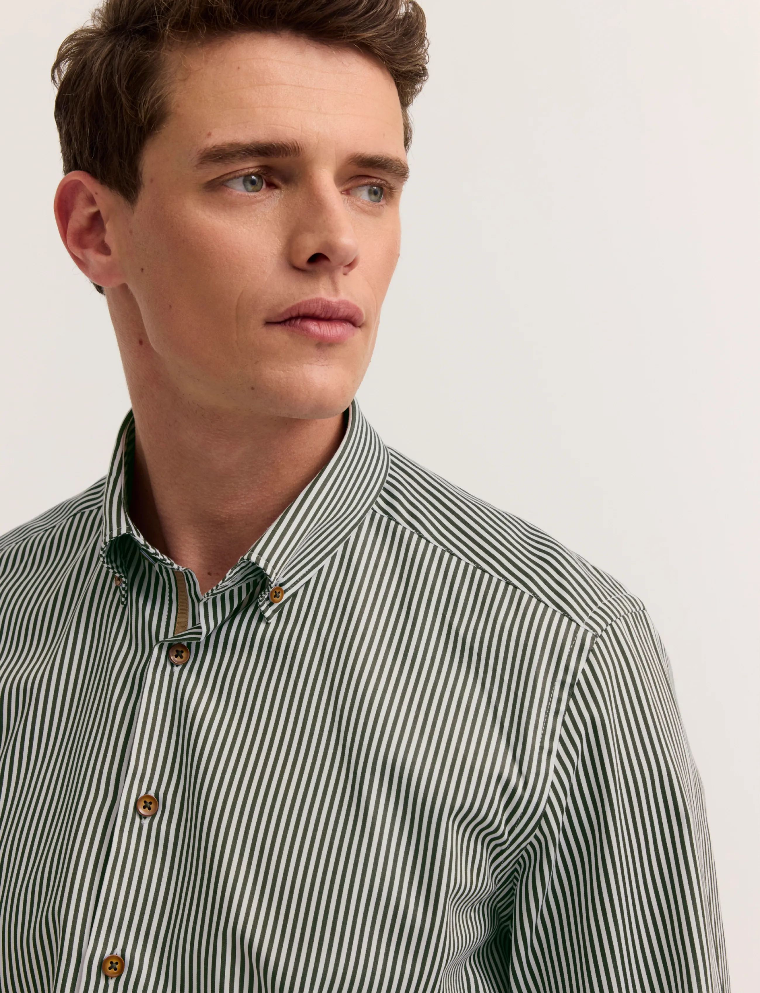 Bugatti - casual shirt 1/1 sleeve - vabaajasärgid - olive - 4