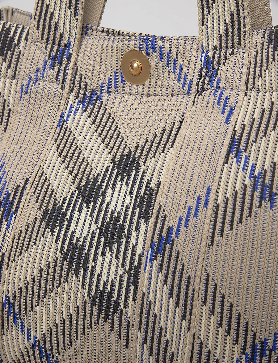 Burberry - LL SM KNIT TOTE CH4 - tote bags - lichen - 4