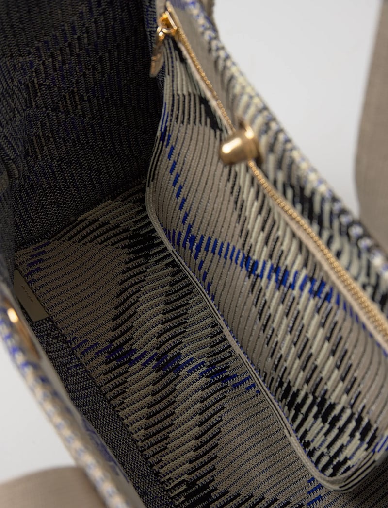 Burberry - LL SM KNIT TOTE CH4 - tote bags - lichen - 5