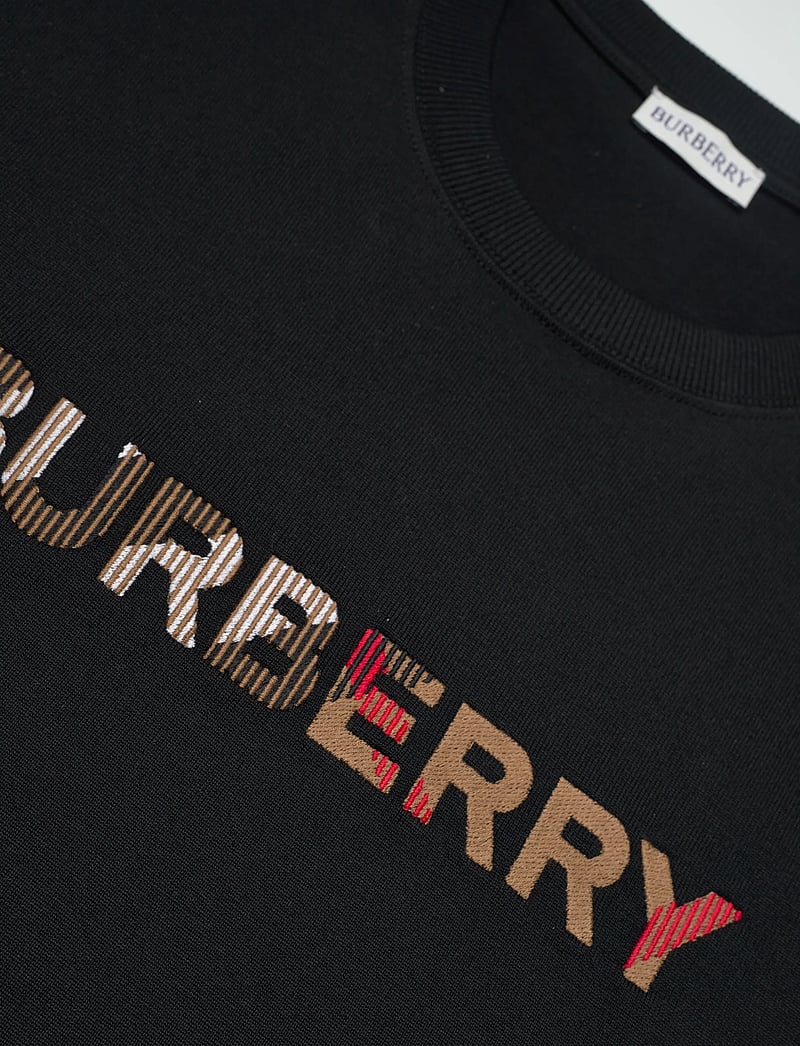 Burberry - ELLISON EMB - kortärmade t-shirts - black - 2