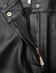 BUSNEL - ANDIE leather trousers - odzież imprezowa w cenach outletowych - black - 3