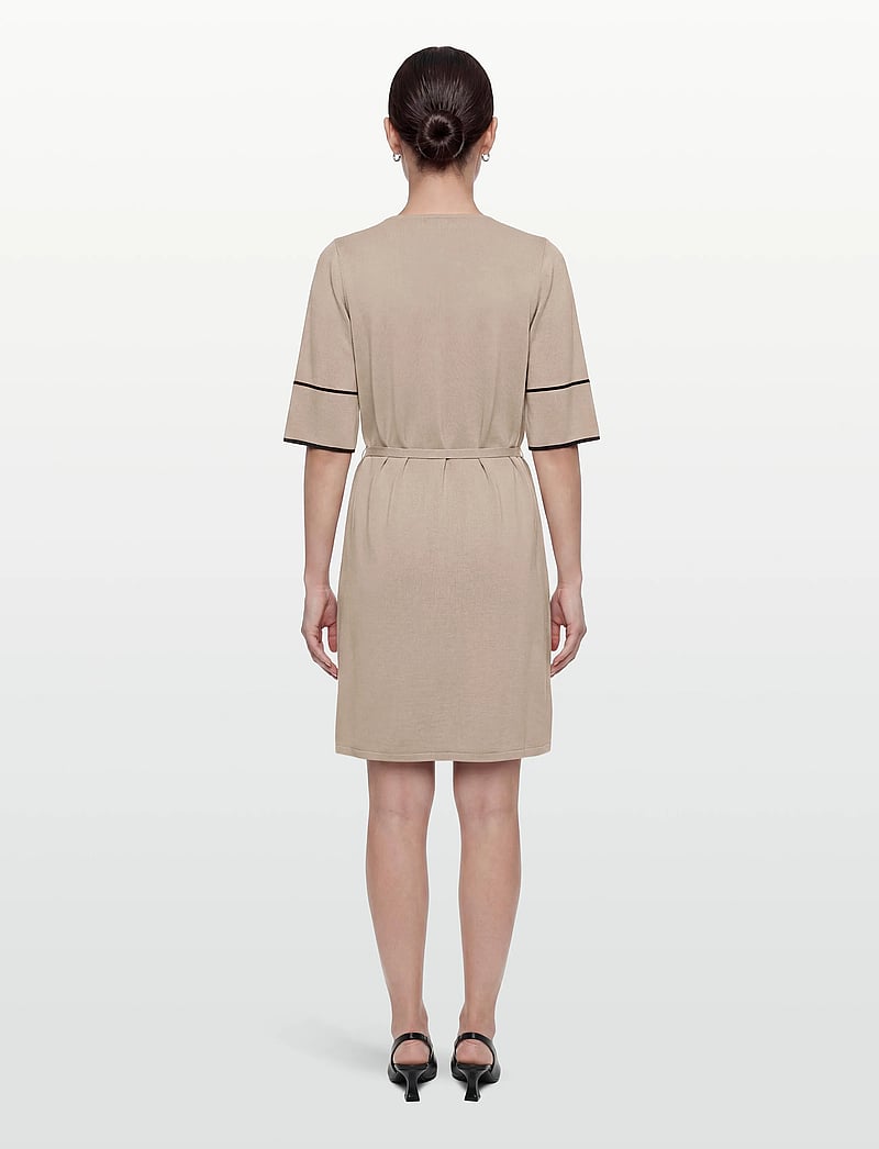 BUSNEL - MATHEA dress - strikkjoler - fudge / marine - 4