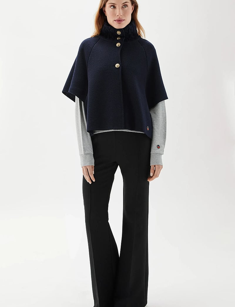 BUSNEL - LISALOU cableknit collar cape - tröjor - marine - 0