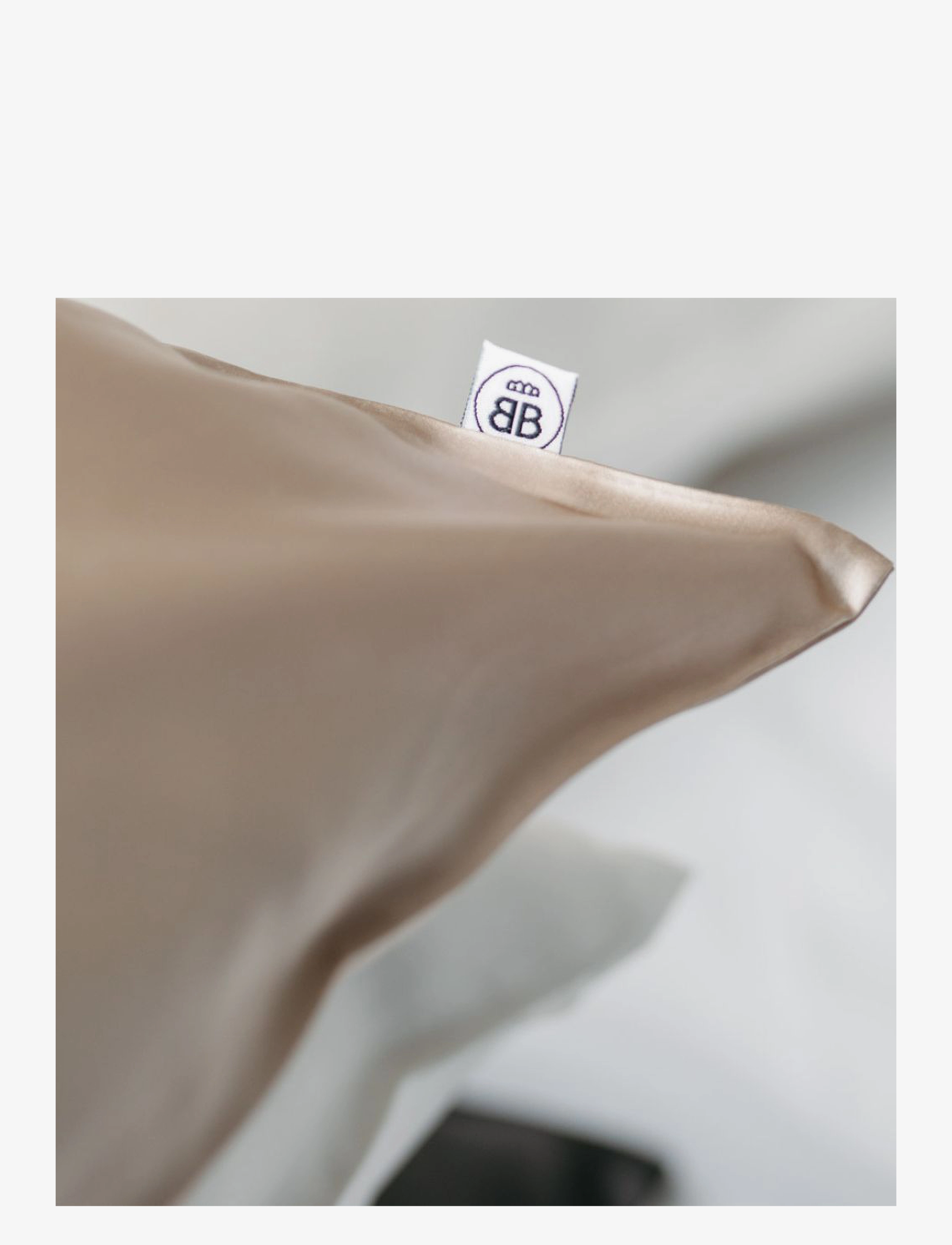 By Barb - Pure silk pillow case beige - Örngott - beige - 2