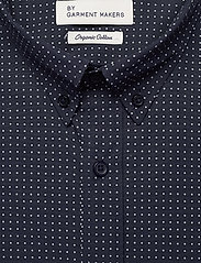 By Garment Makers - The Organic Printed Shirt - casual skjorter - navy blazer - 3