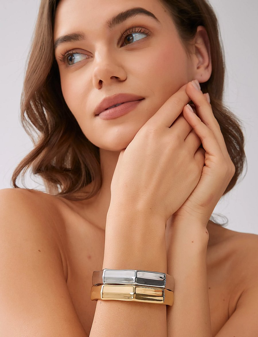 By Jolima - Edgy c shape bangle - armreifen - gold - 3