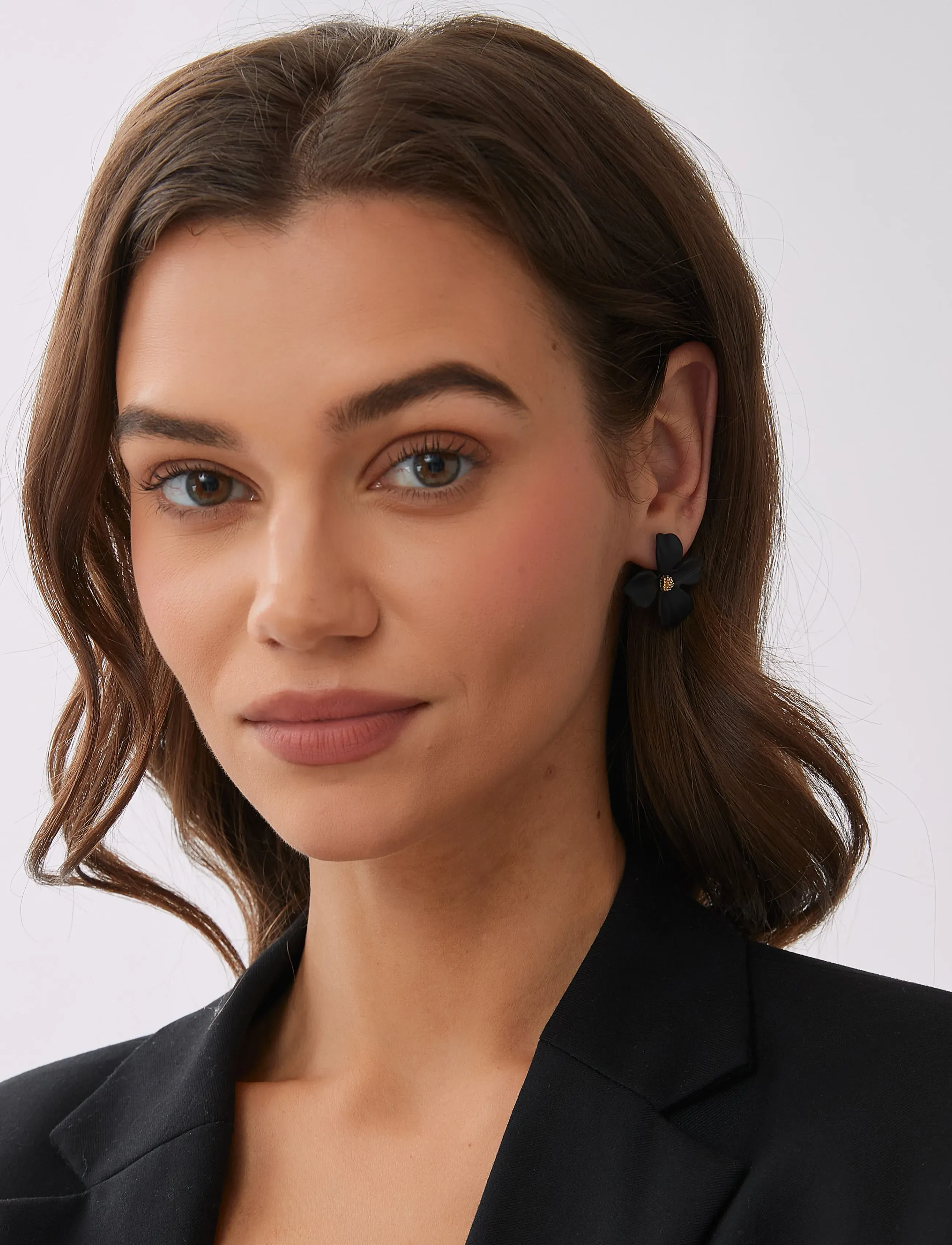 By Jolima - Lilly flower earring - studs örhängen - black - 3