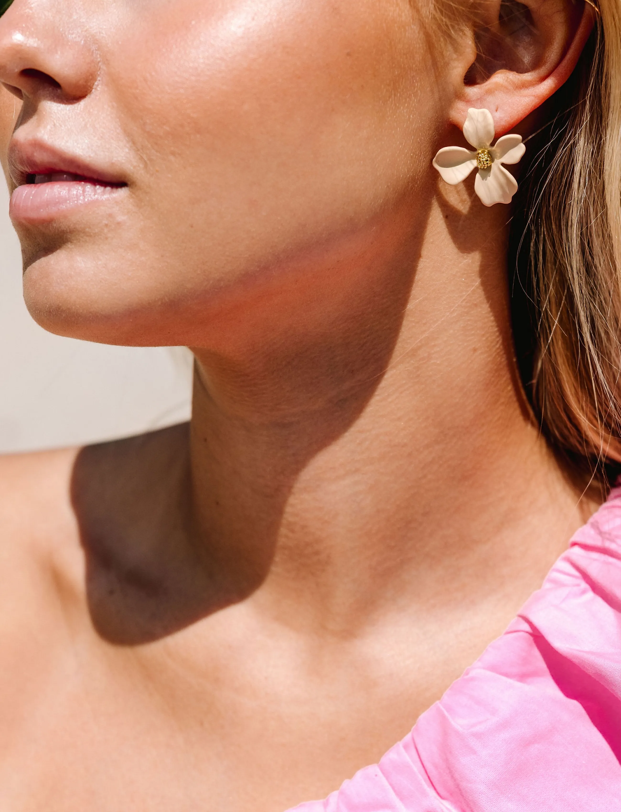 By Jolima Lilly Flower Earring, One Size 3 cm, Earrings, Beige - Studs, Frauen