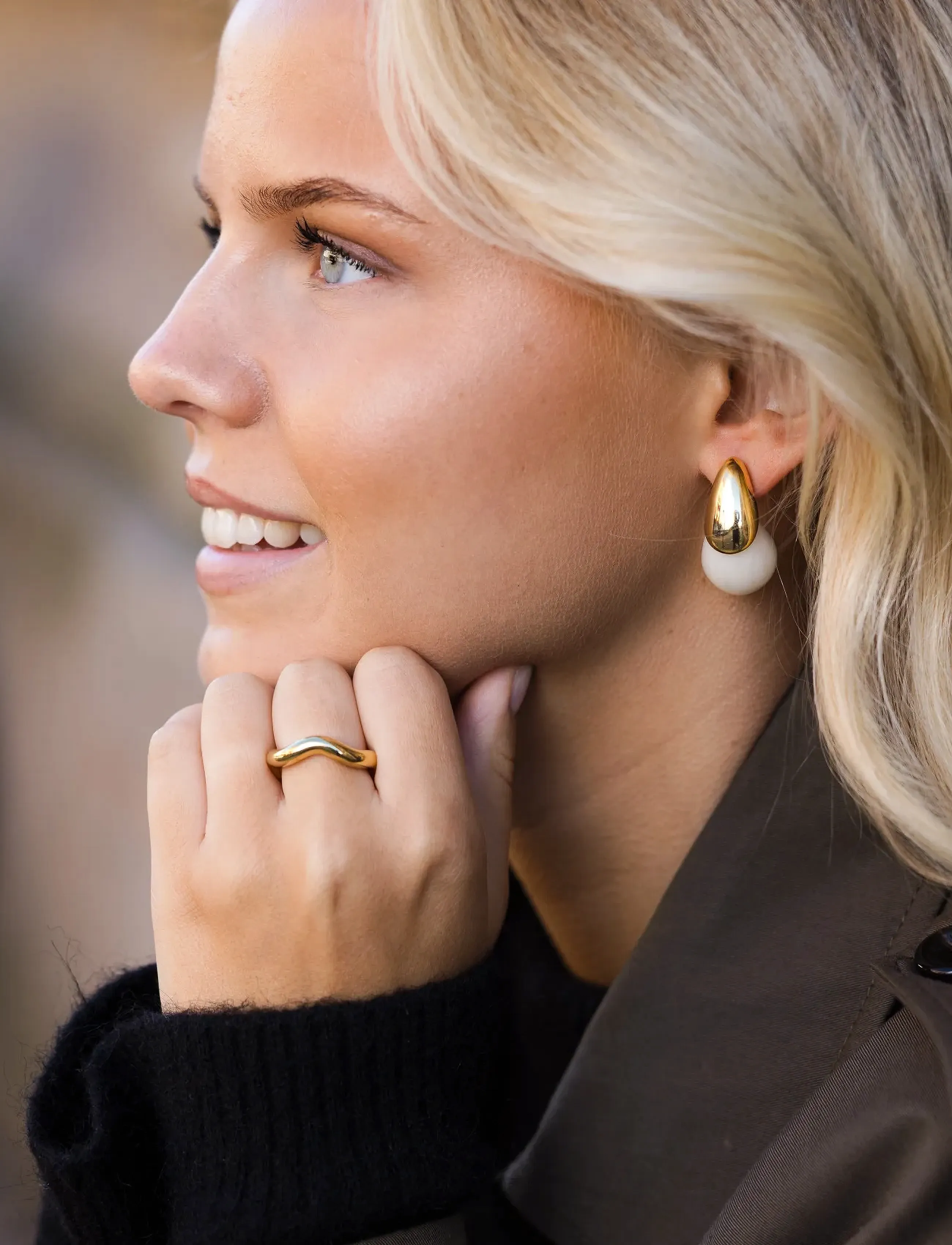 By Jolima Drop Resin Earring, One Size, Earrings, Gold - Pendants Frauen