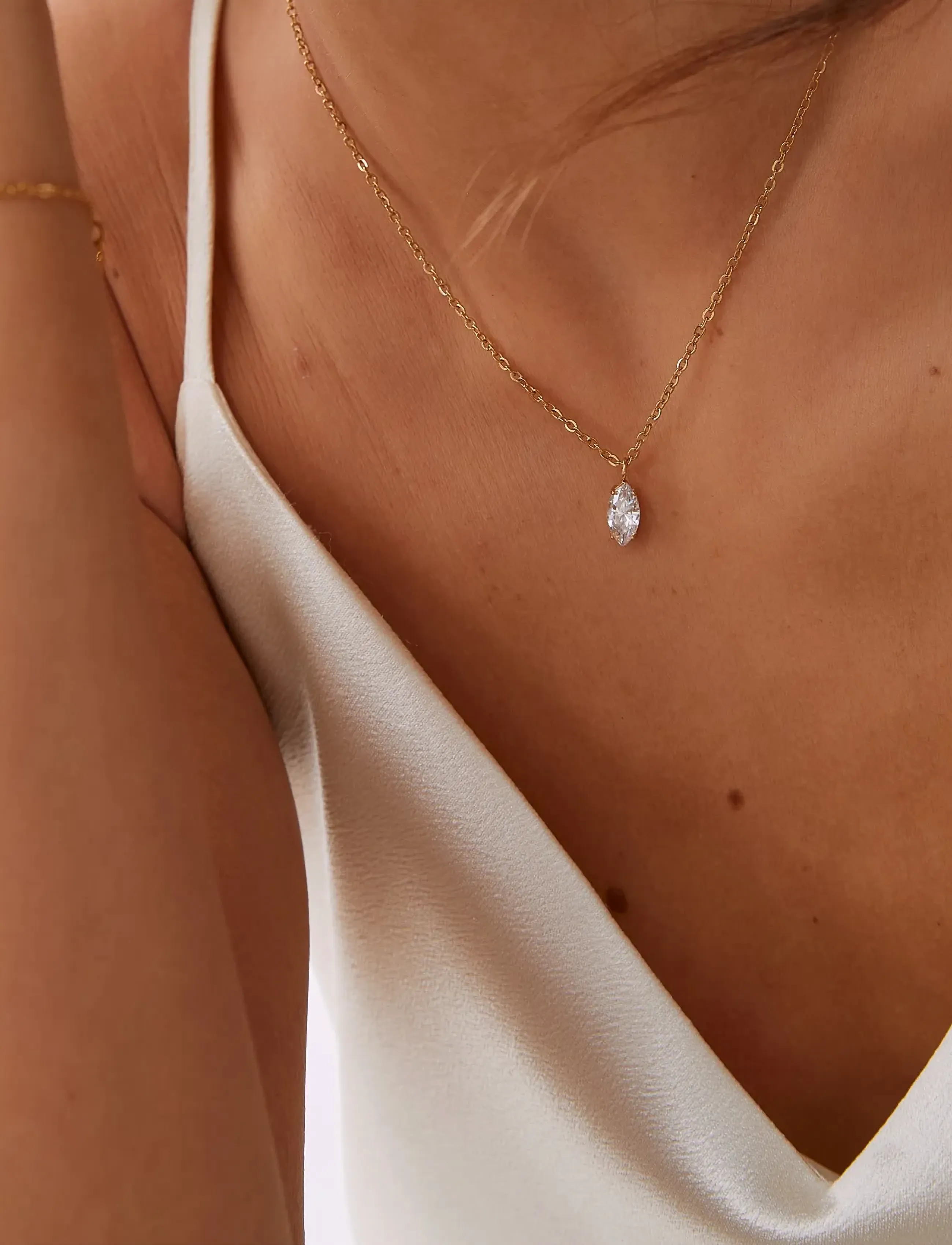 By Jolima - Teardrop necklace - halskettingen - gold - 4