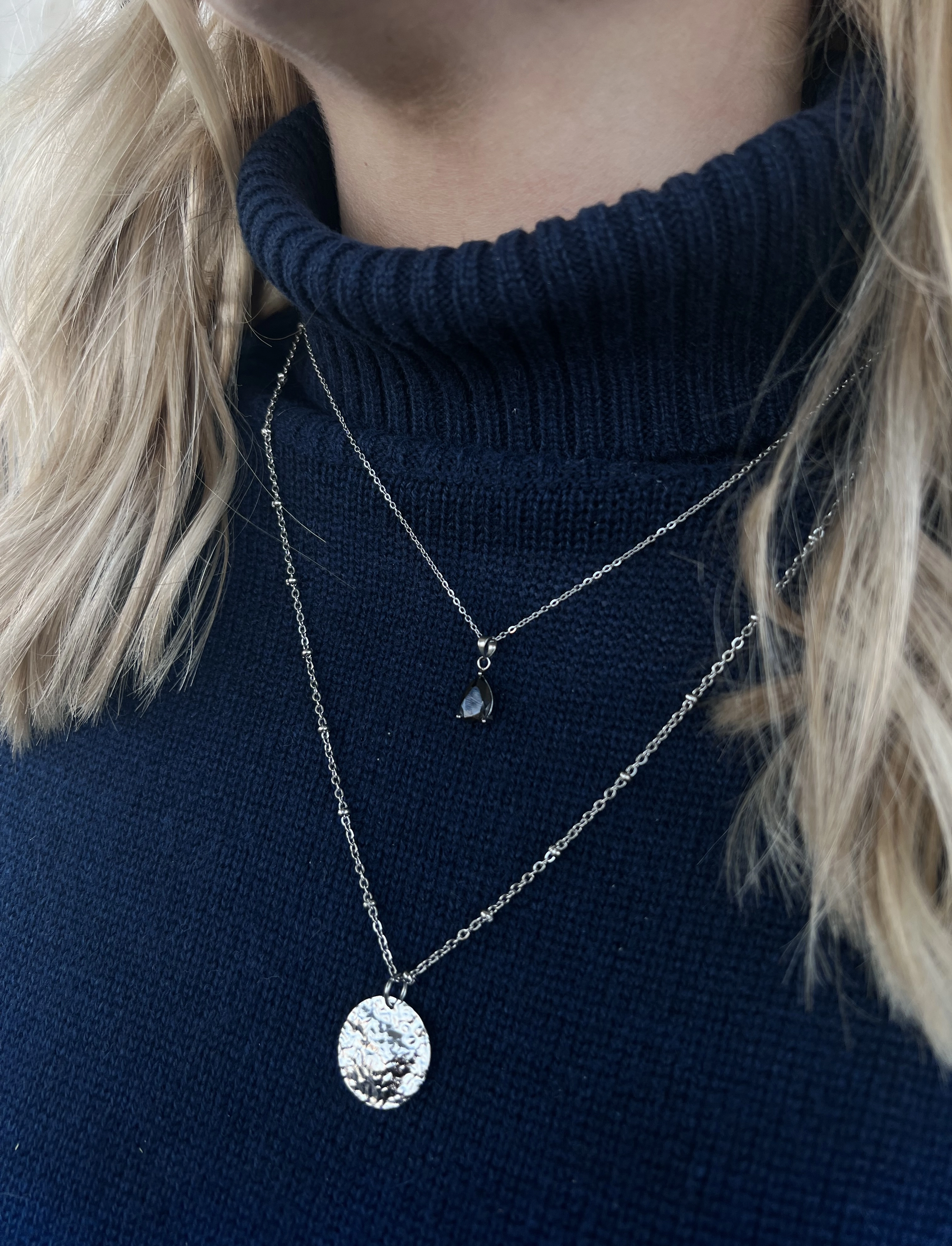 By Jolima - Drop mini necklace, black steel - silver - 1